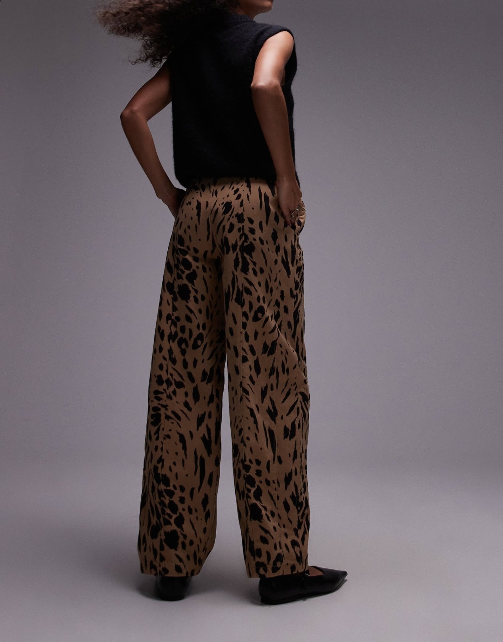 & Other Stories barrel leg trousers with seam detail in leopard print - ASOS Sample Sale