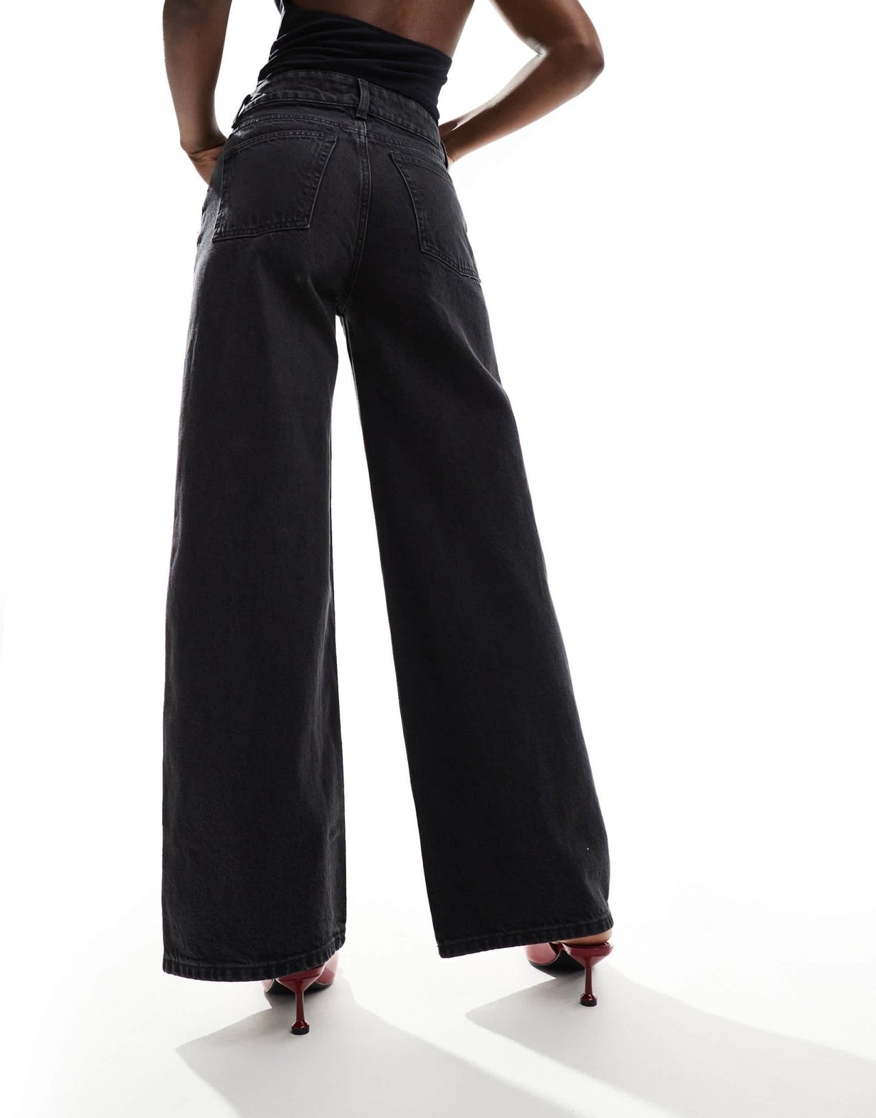 & Other Stories Gio mid waist relaxed wide leg jeans in washed black - ASOS Sample Sale