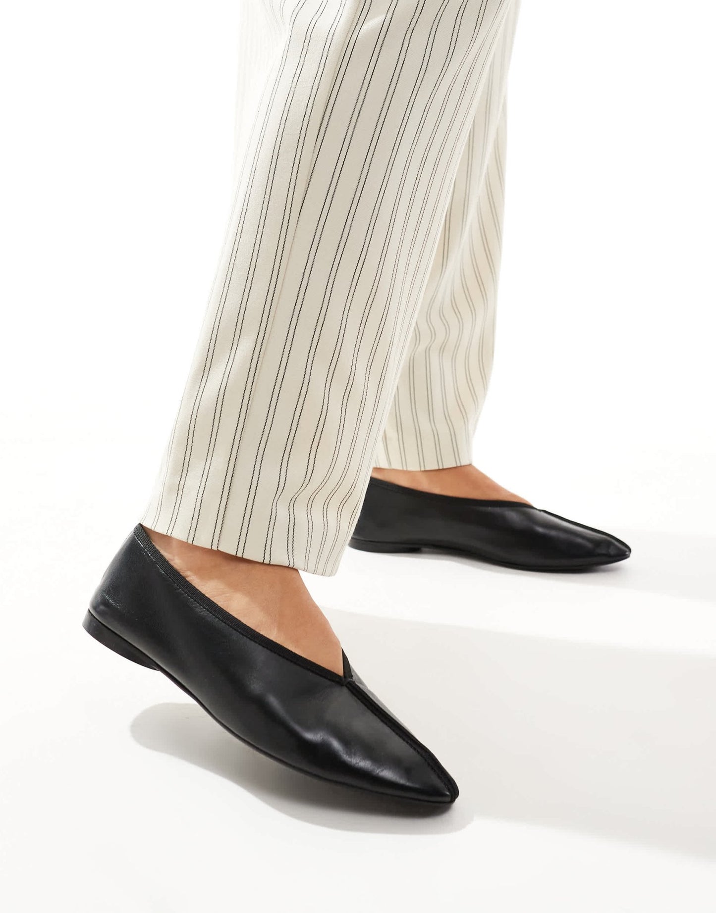 & Other Stories leather pointed ballet flats with front seam detail in black - ASOS Sample Sale