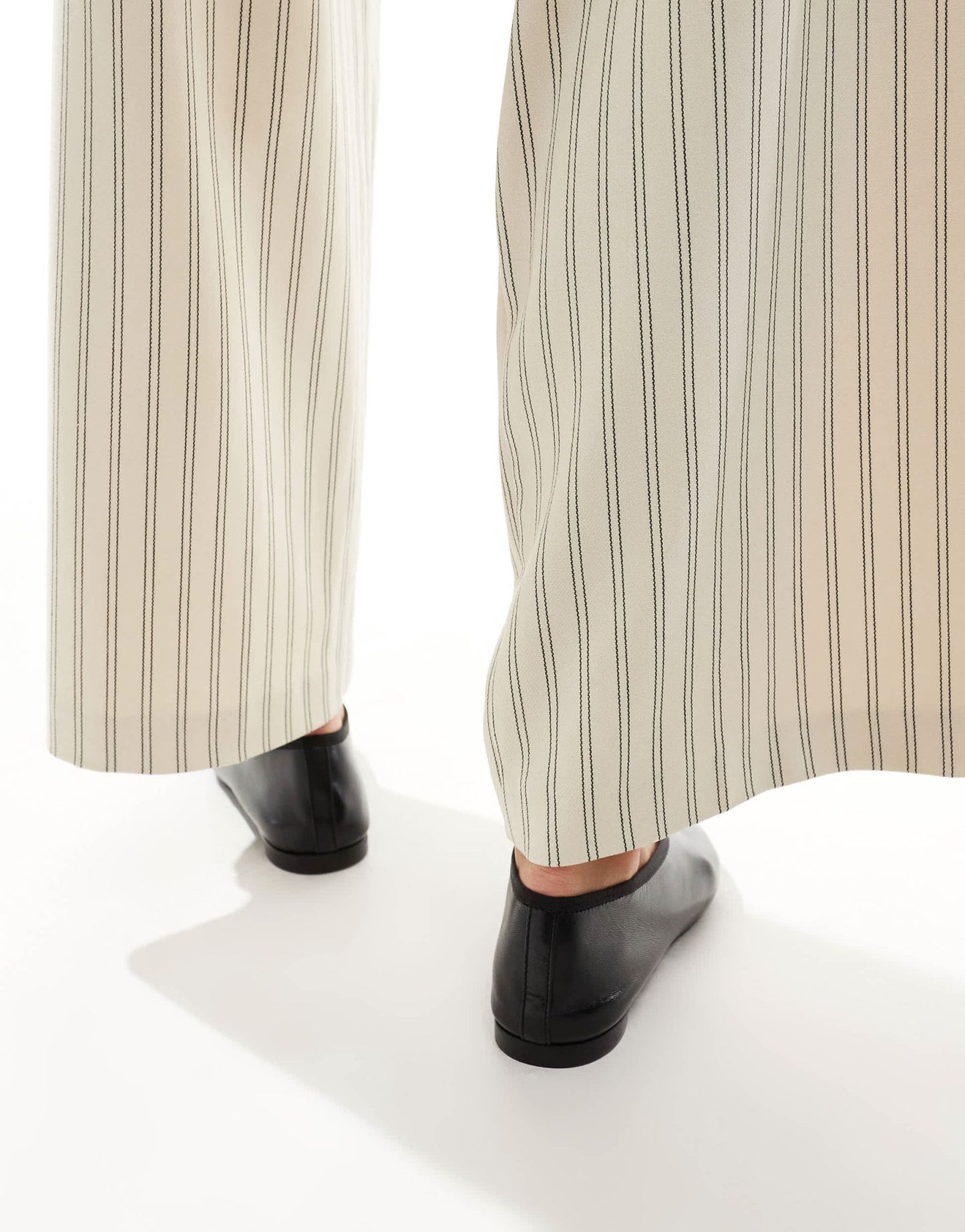 & Other Stories leather pointed ballet flats with front seam detail in black - ASOS Sample Sale