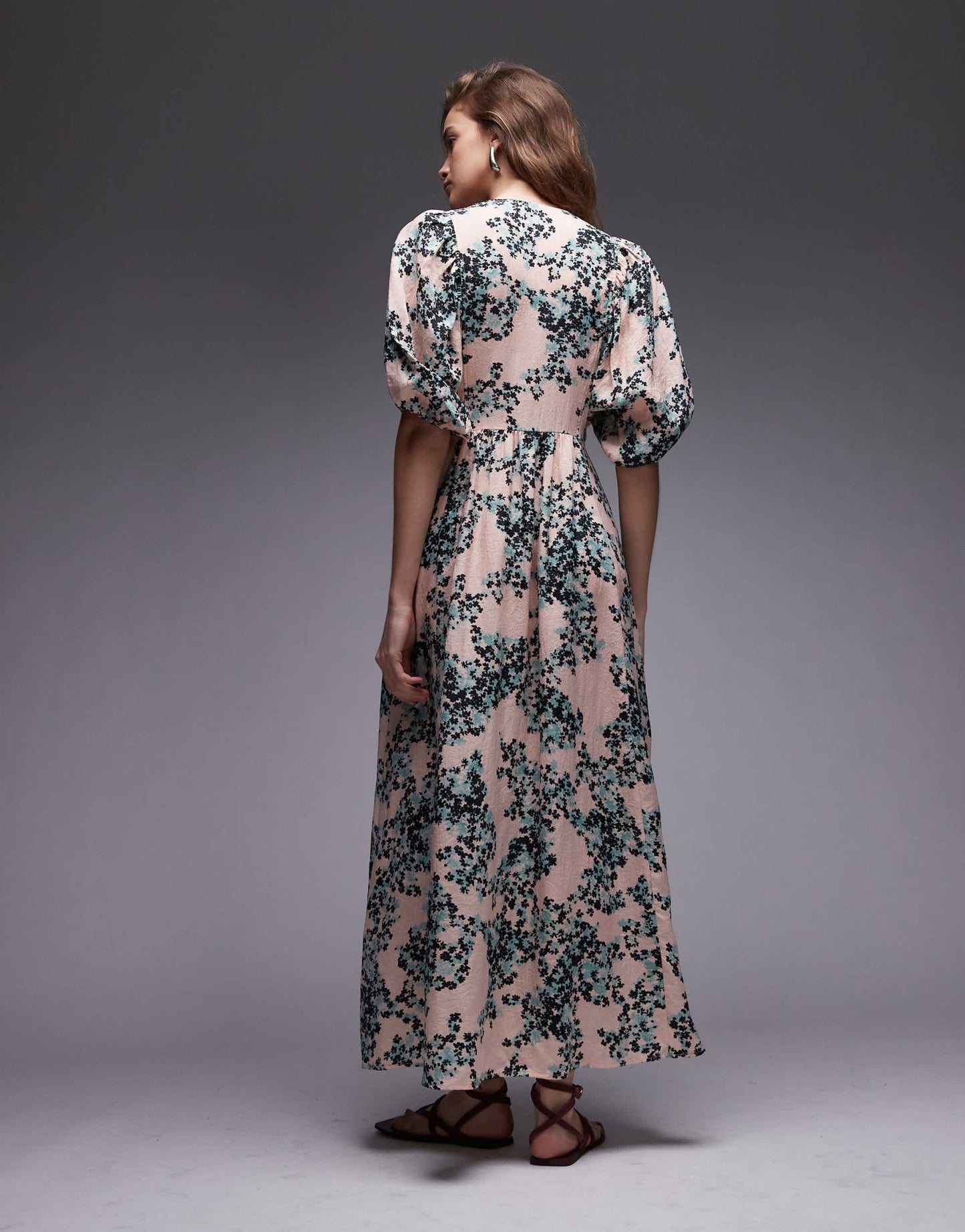 & Other Stories maxi dress with volume sleeves in floral print - ASOS Sample Sale