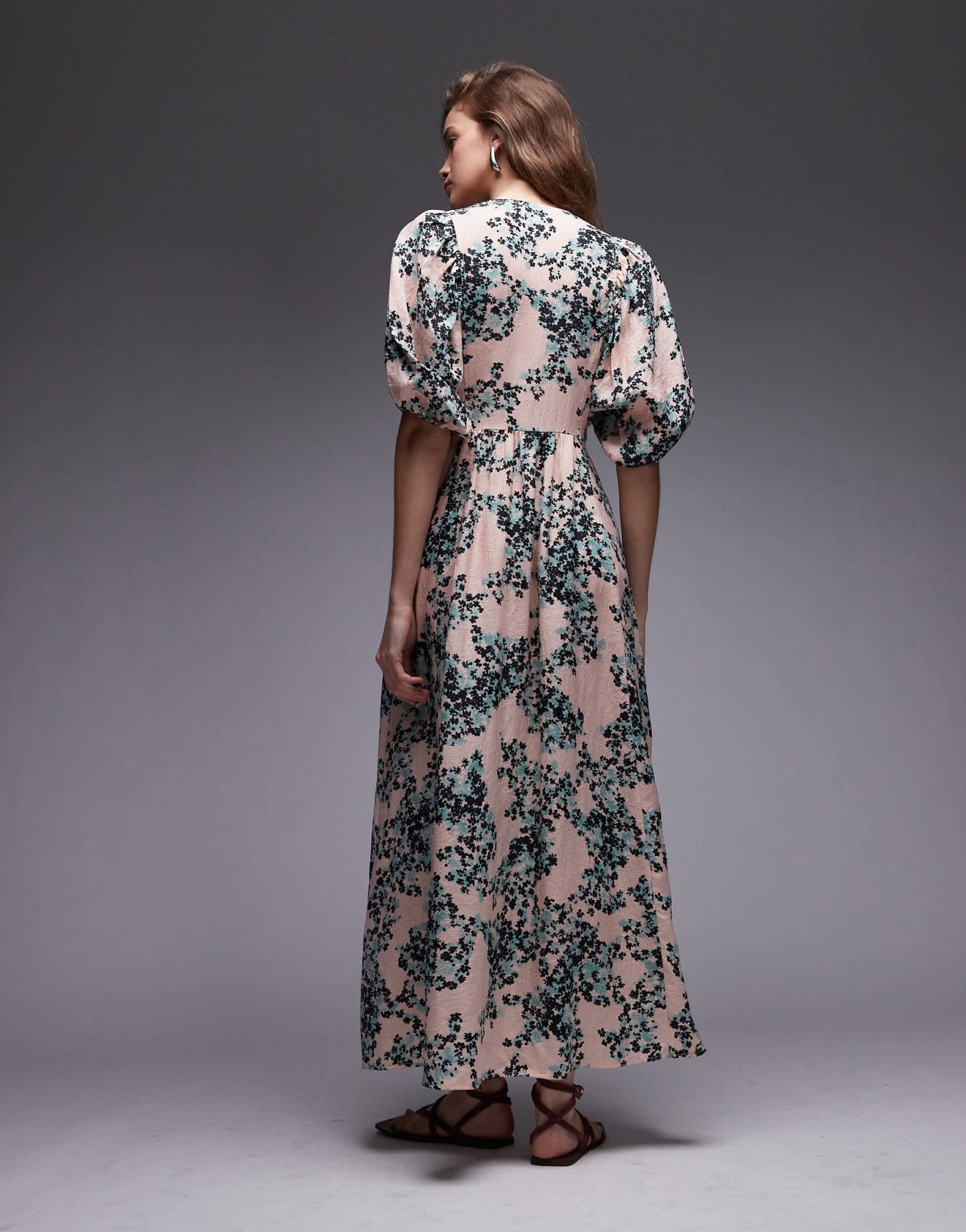& Other Stories maxi dress with volume sleeves in floral print - ASOS Sample Sale