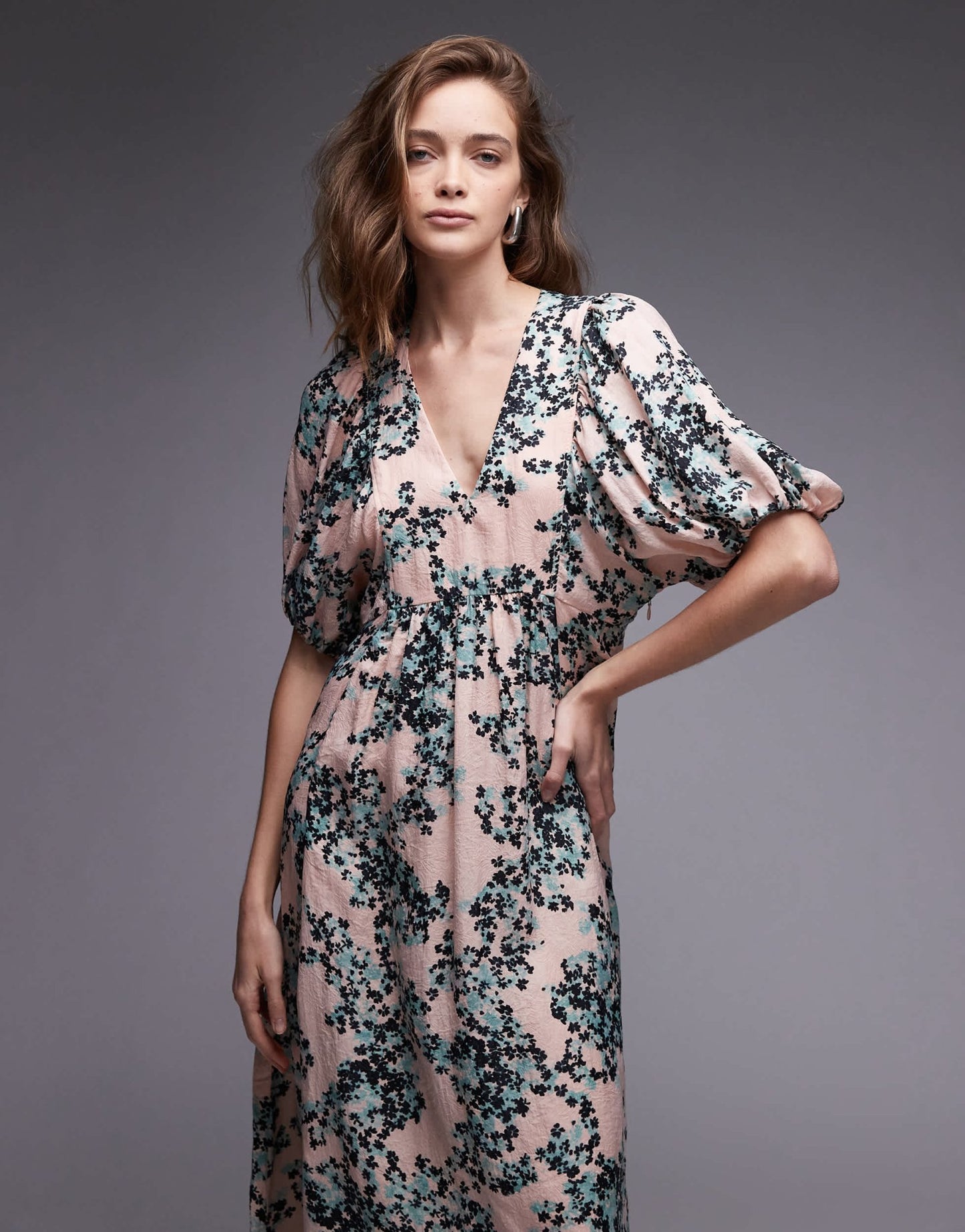 & Other Stories maxi dress with volume sleeves in floral print - ASOS Sample Sale