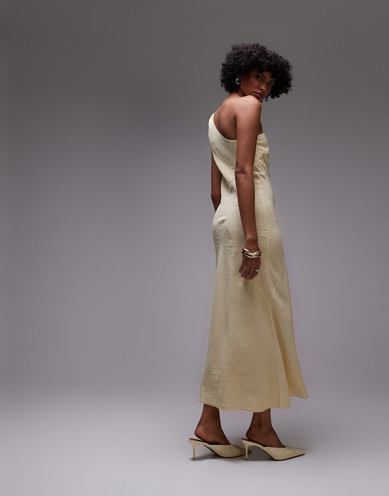 & Other Stories one shoulder linen midi dress with twisted strap detail in butter yellow - ASOS Sample Sale