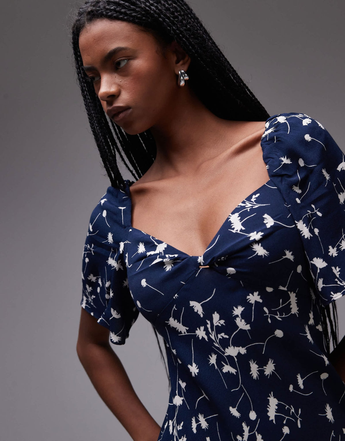 & Other Stories puff sleeve midaxi dress with twist sweetheart neckline in blue abstract print - ASOS Sample Sale