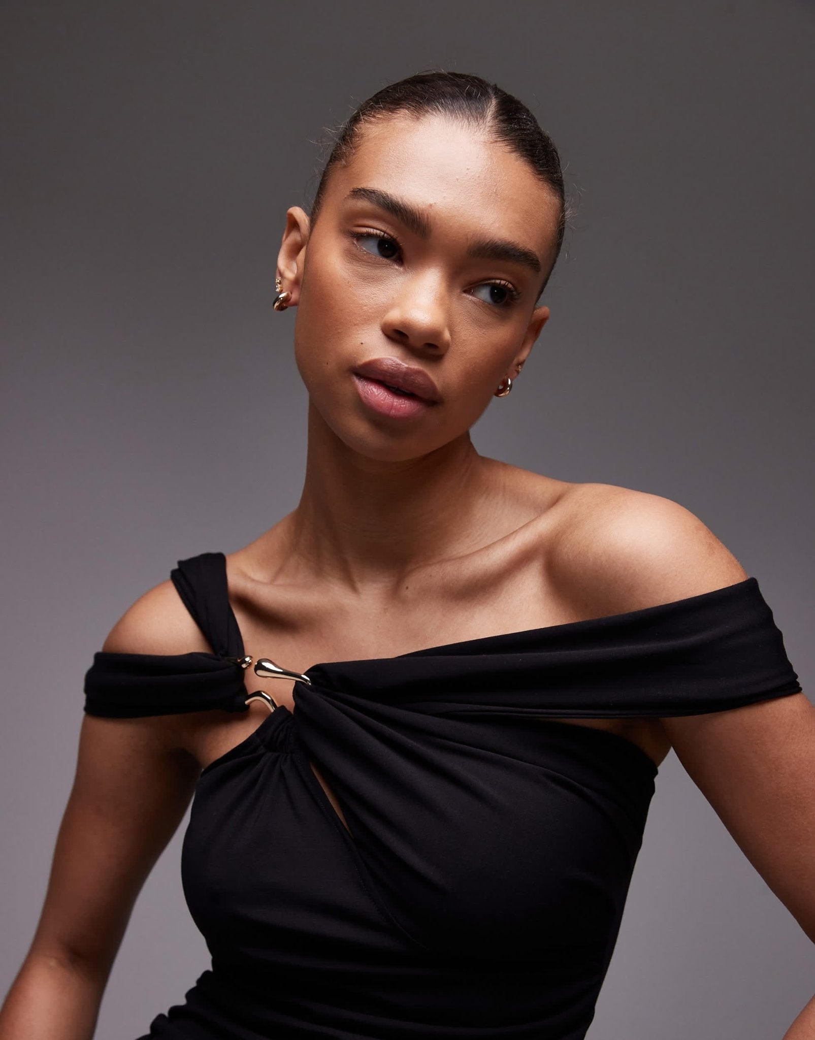 & Other Stories structured jersey midi dress with off shoulder and metal clasp in black - ASOS Sample Sale