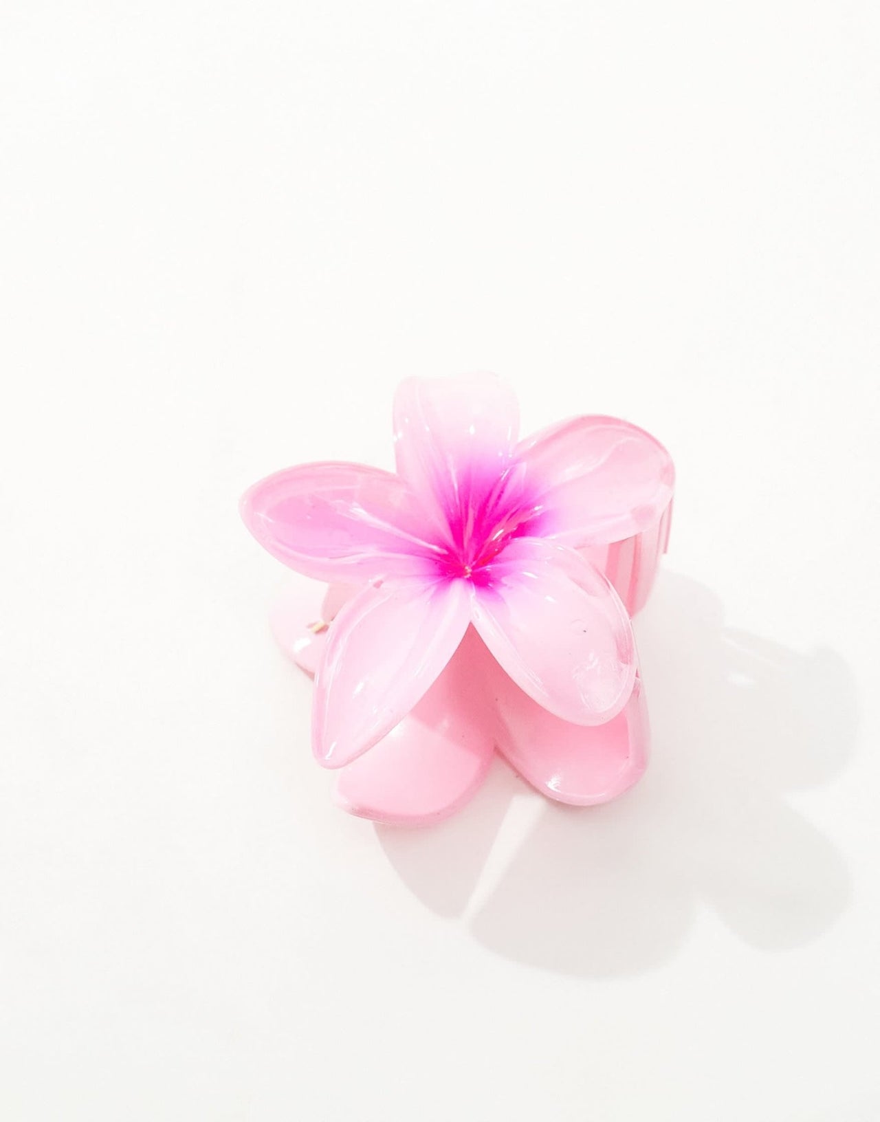 Pieces hawaiian flower hair claw in pink - ASOS Sample Sale
