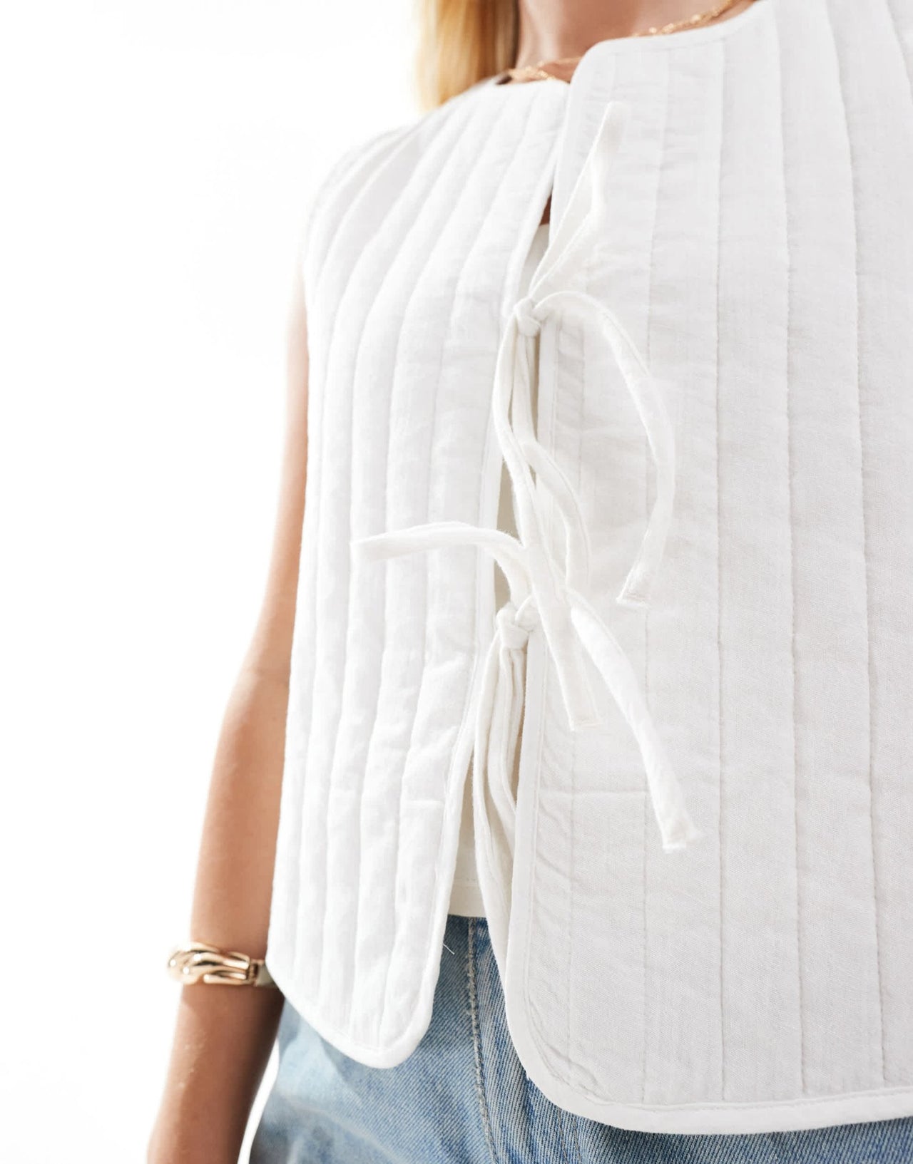Pieces lightweight quilted tie front summer gilet in cloud white - ASOS Sample Sale