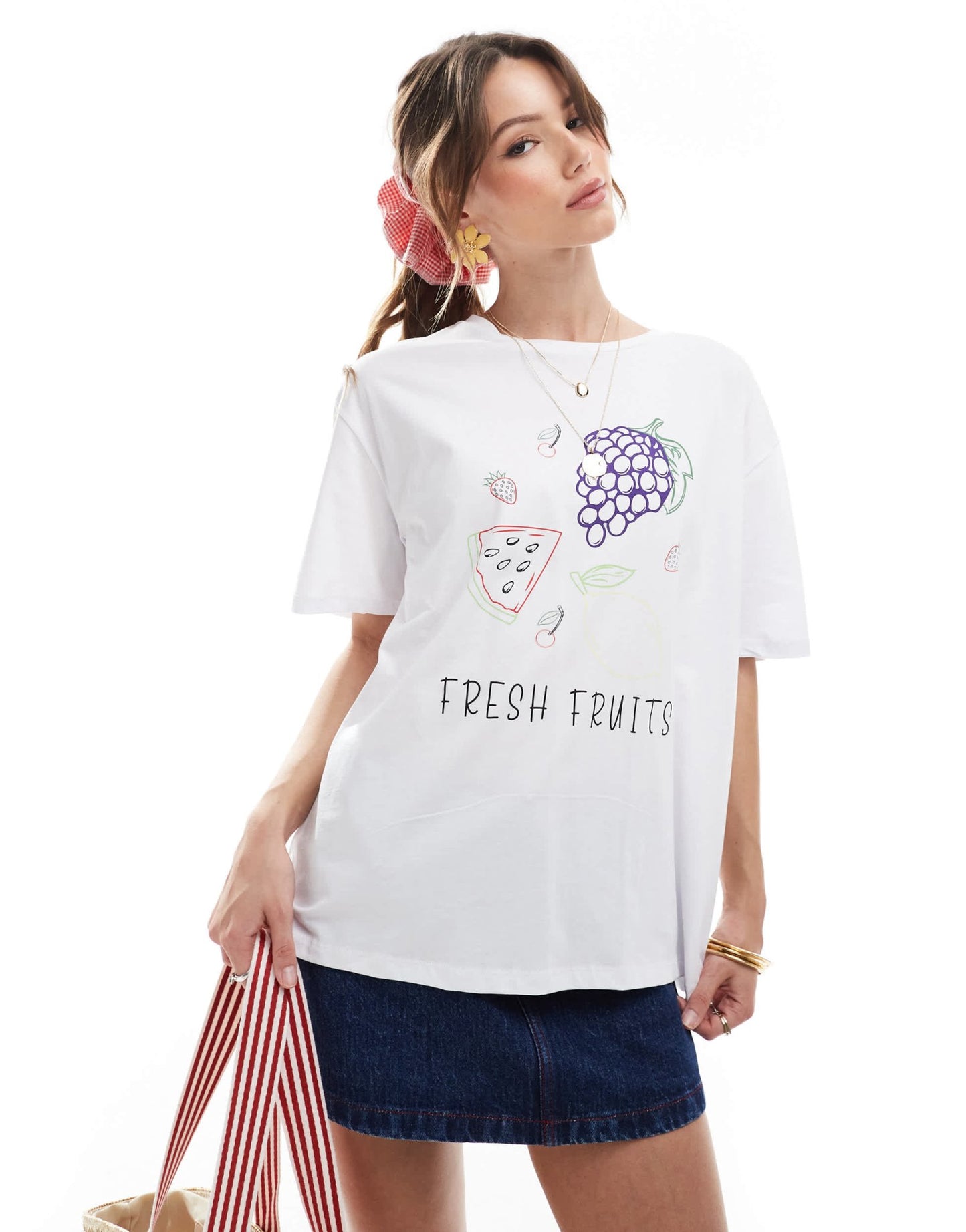 Pieces oversized t-shirt with fresh fruits graphic in white - ASOS Sample Sale