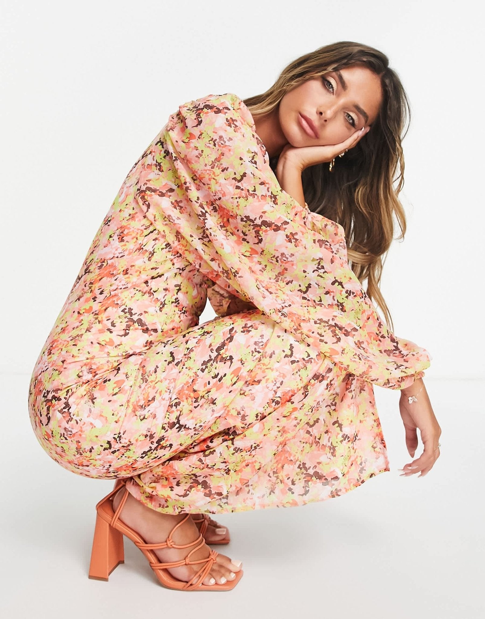 Pretty Lavish balloon sleeve midaxi dress in abstract floral - ASOS Sample Sale