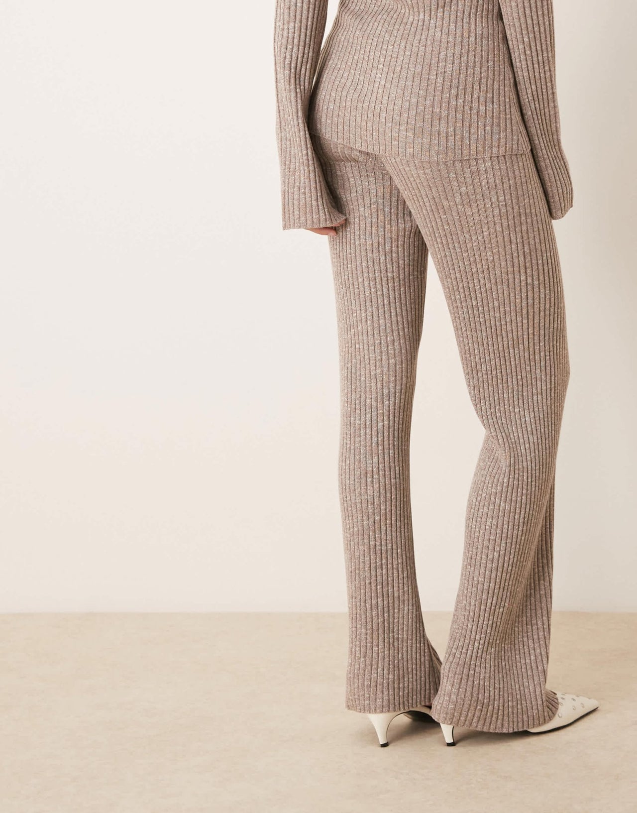 Pretty Lavish ribbed knit trouser co - ord in grey - ASOS Sample Sale