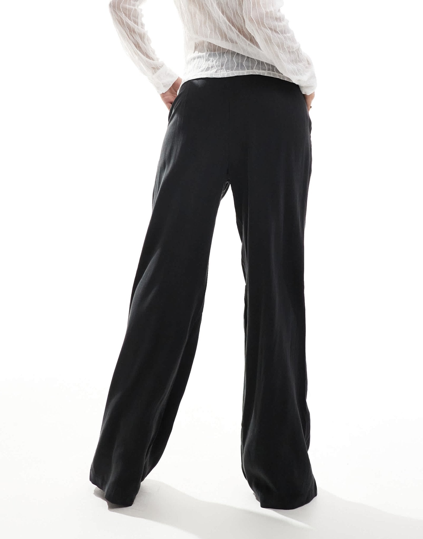 Pretty Lavish tailored smart trouser in black - ASOS Sample Sale