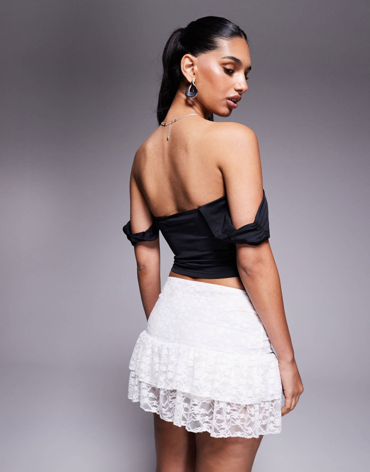 Princess Polly Candyce ruched cup detail fallen shoulder corset top in black - ASOS Sample Sale