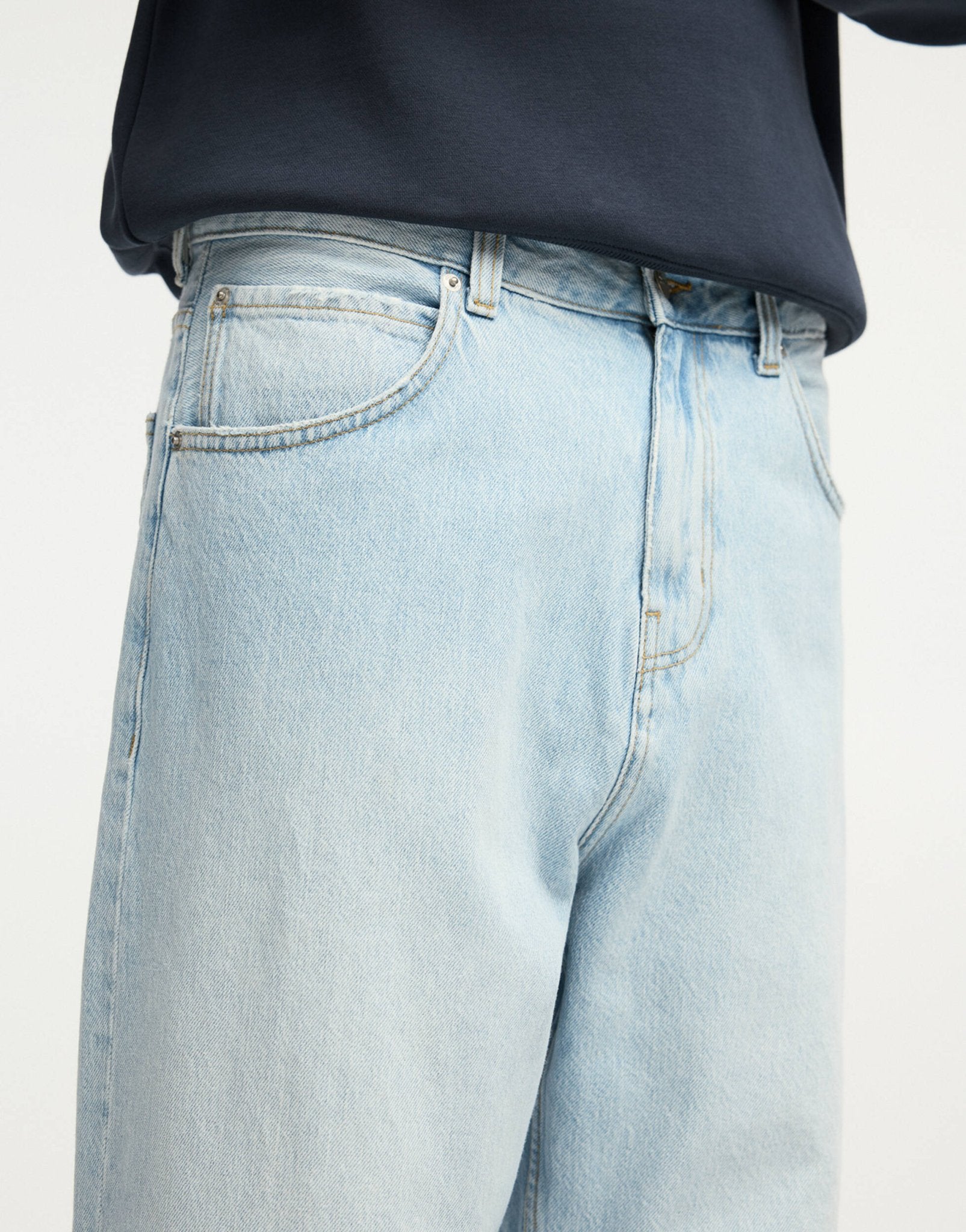 Pull&Bear baggy fit jeans in light blue - ASOS Sample Sale