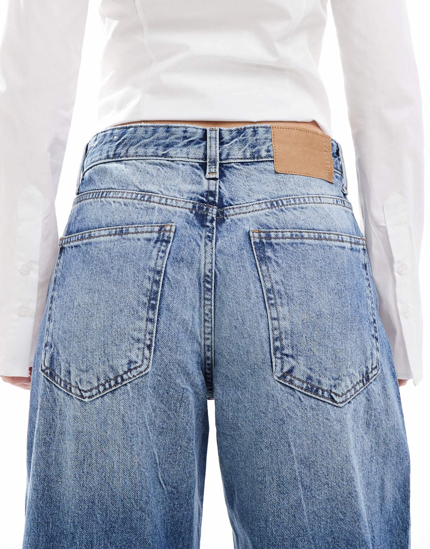 Pull&Bear baggy wide leg jean in bleached mid blue - ASOS Sample Sale
