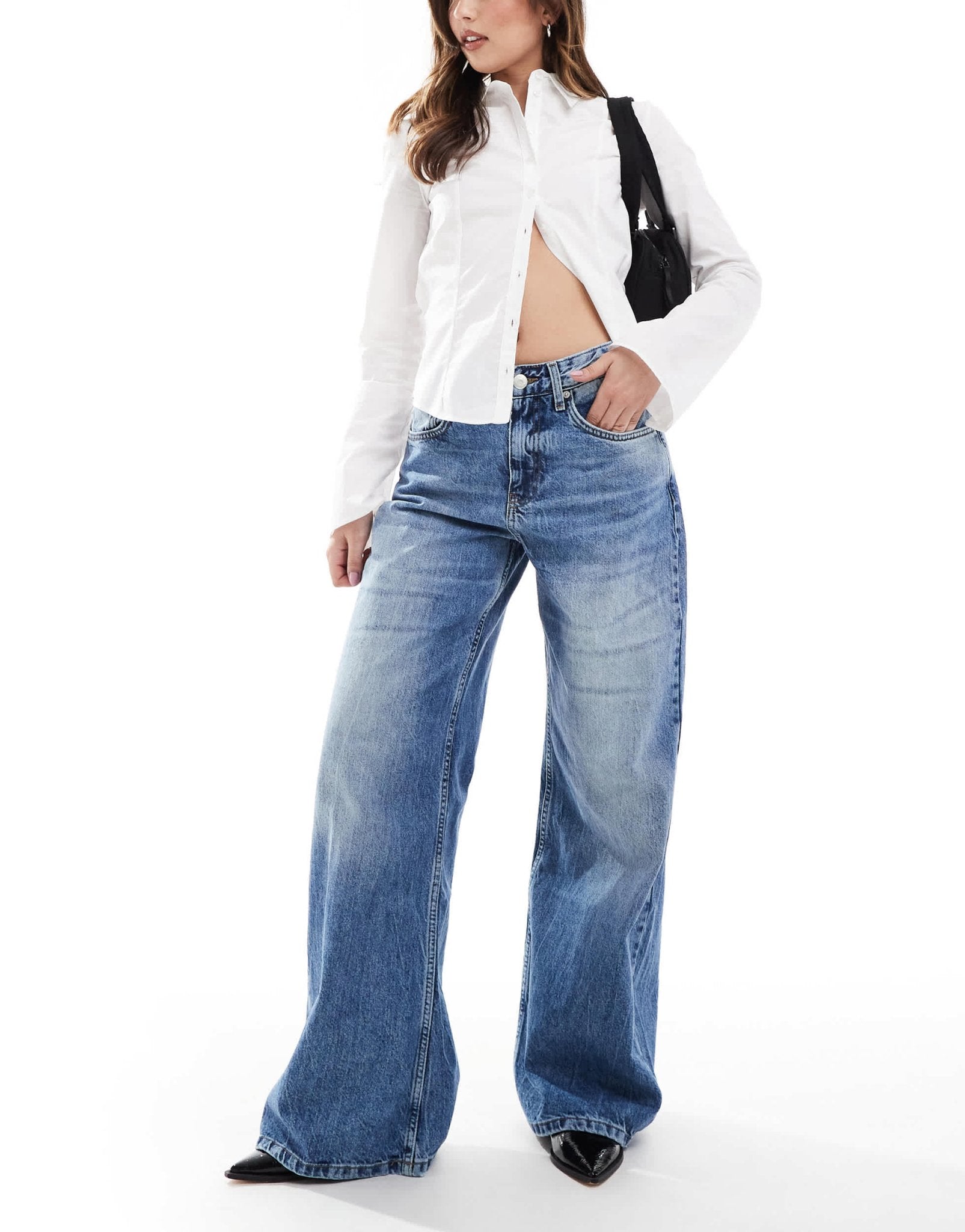 Pull&Bear baggy wide leg jean in bleached mid blue - ASOS Sample Sale