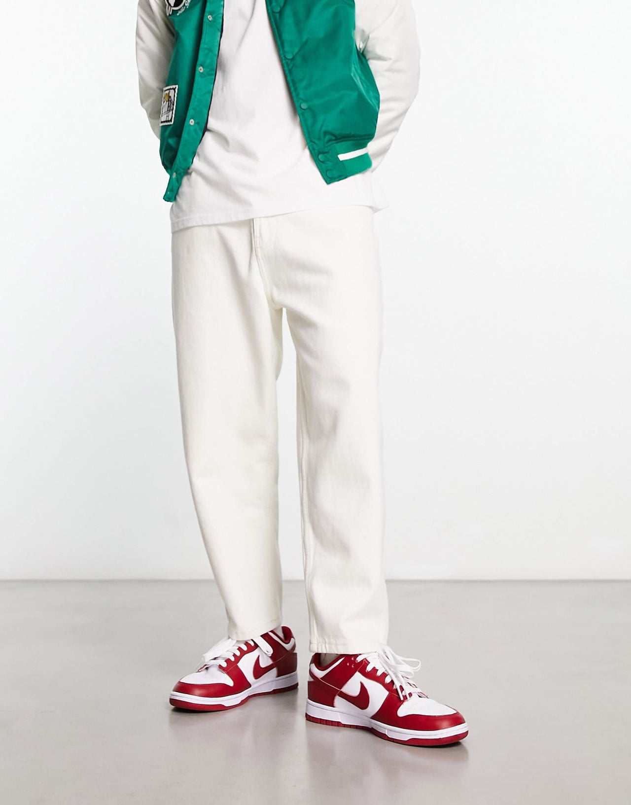 Pull&Bear balloon fit jeans in white - ASOS Sample Sale