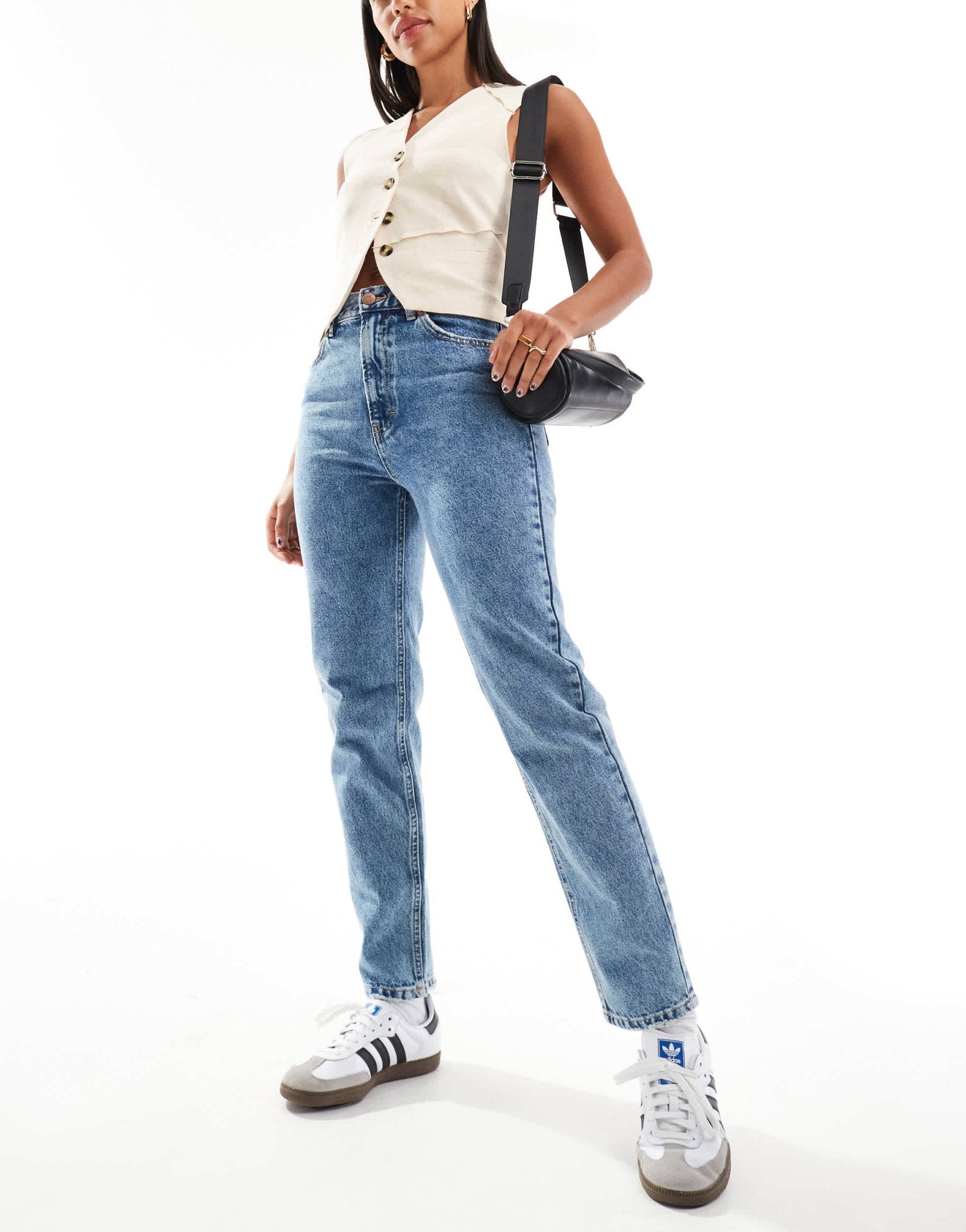 Pull&Bear basic high waisted mom jean in medium blue - ASOS Sample Sale