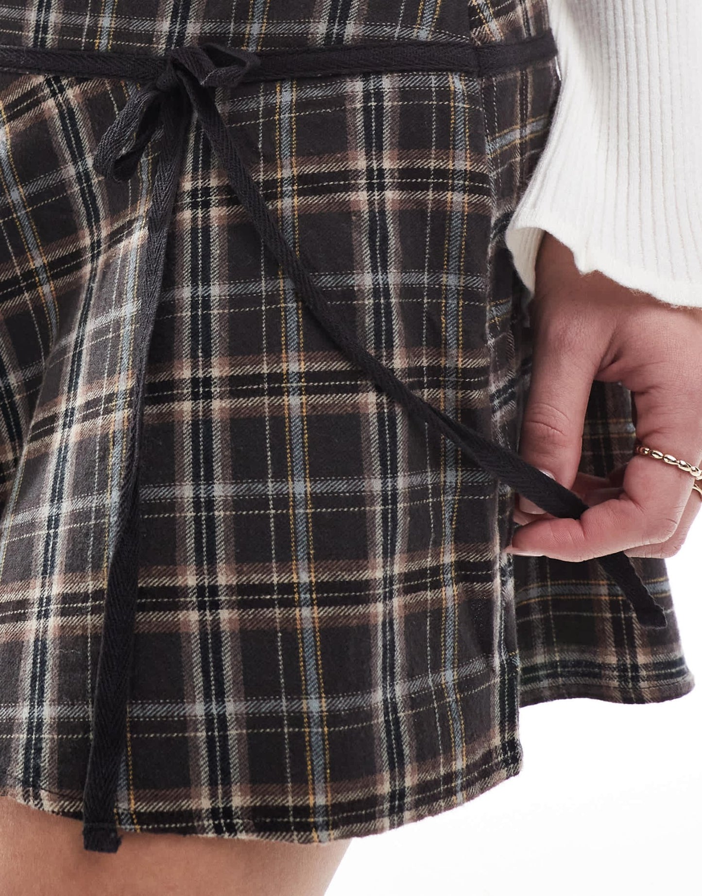Pull&Bear check mini skirt with bow detail in brown - ASOS Sample Sale