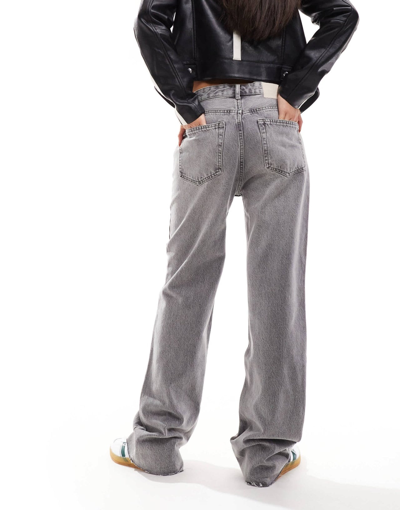Pull&Bear comfort straight leg high rise jean in washed grey - ASOS Sample Sale