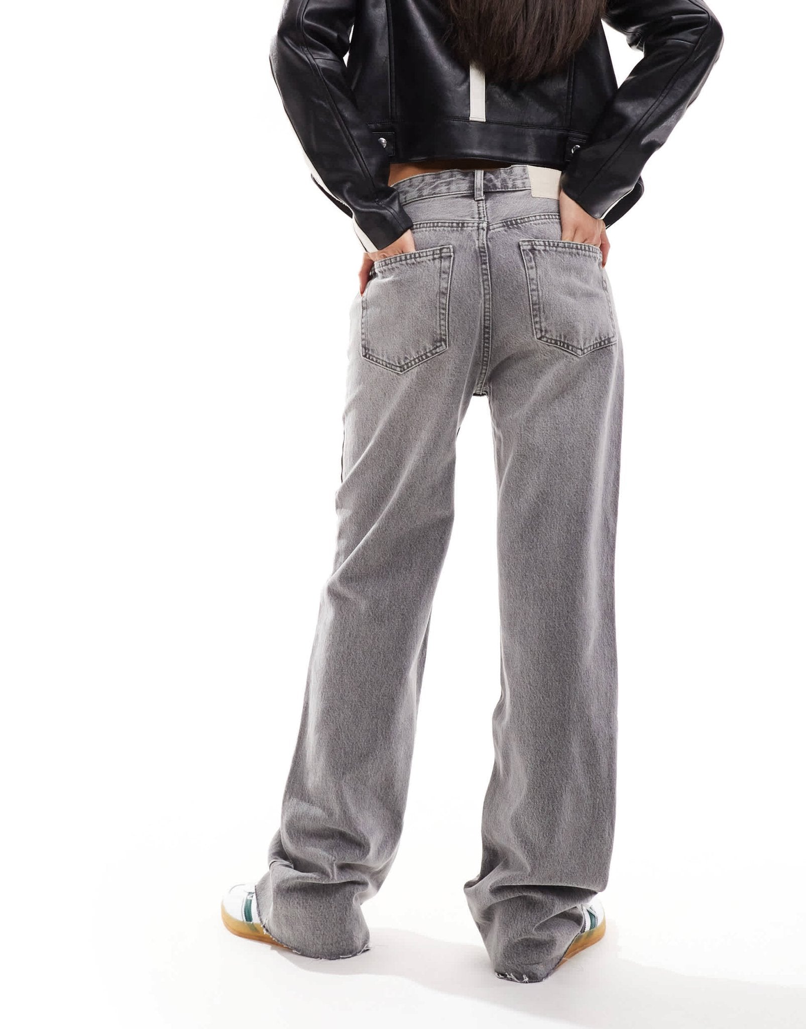 Pull&Bear comfort straight leg high rise jean in washed grey - ASOS Sample Sale