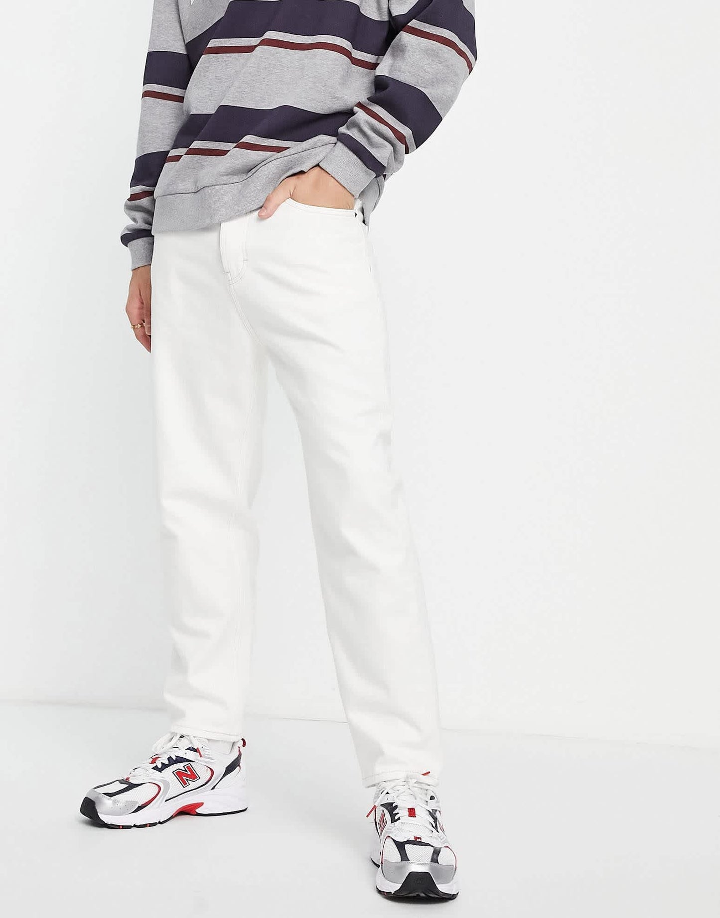 Pull&Bear dad fit jeans in white - ASOS Sample Sale