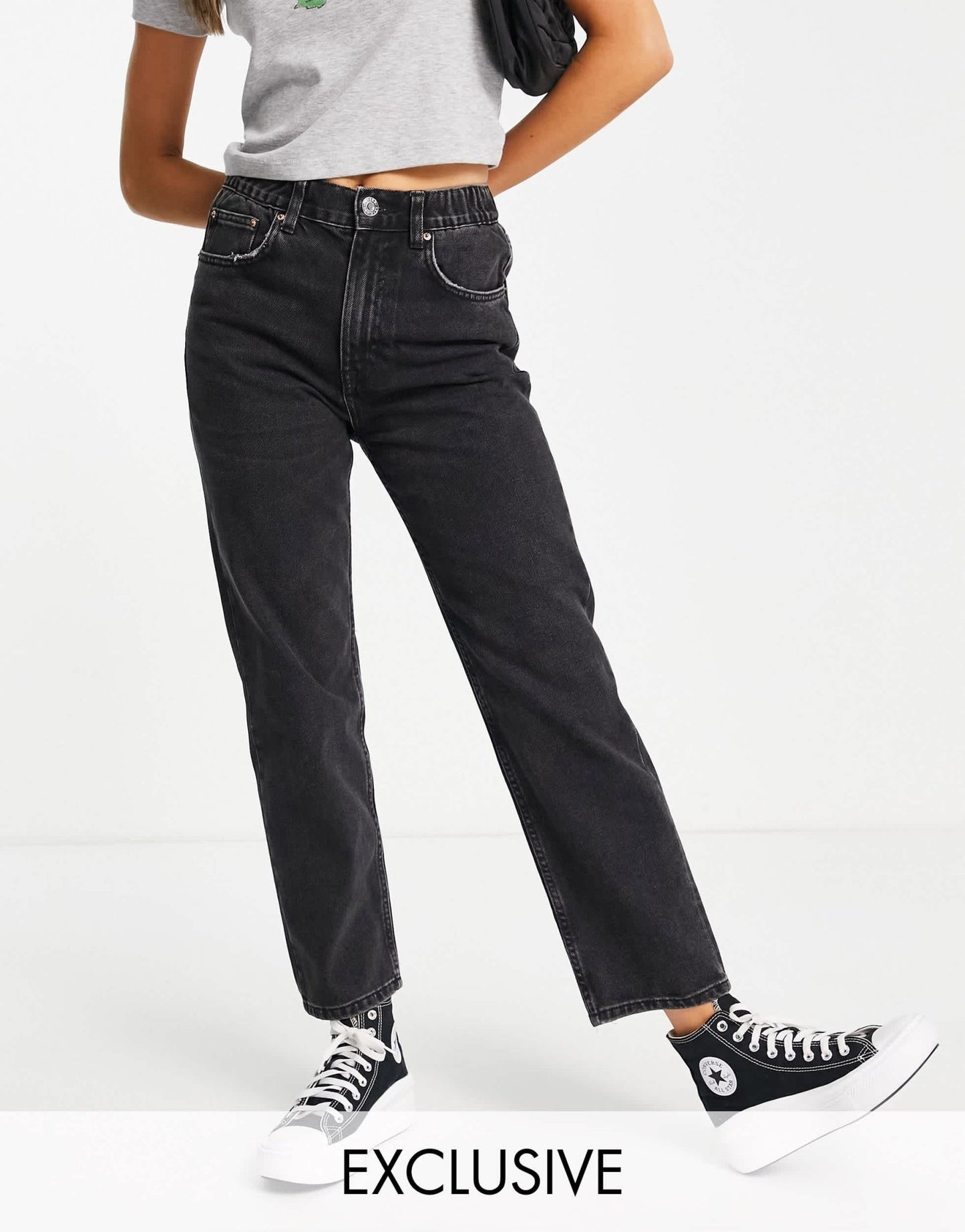 Pull&Bear Exclusive elasticated waist mom jean in black - ASOS Sample Sale