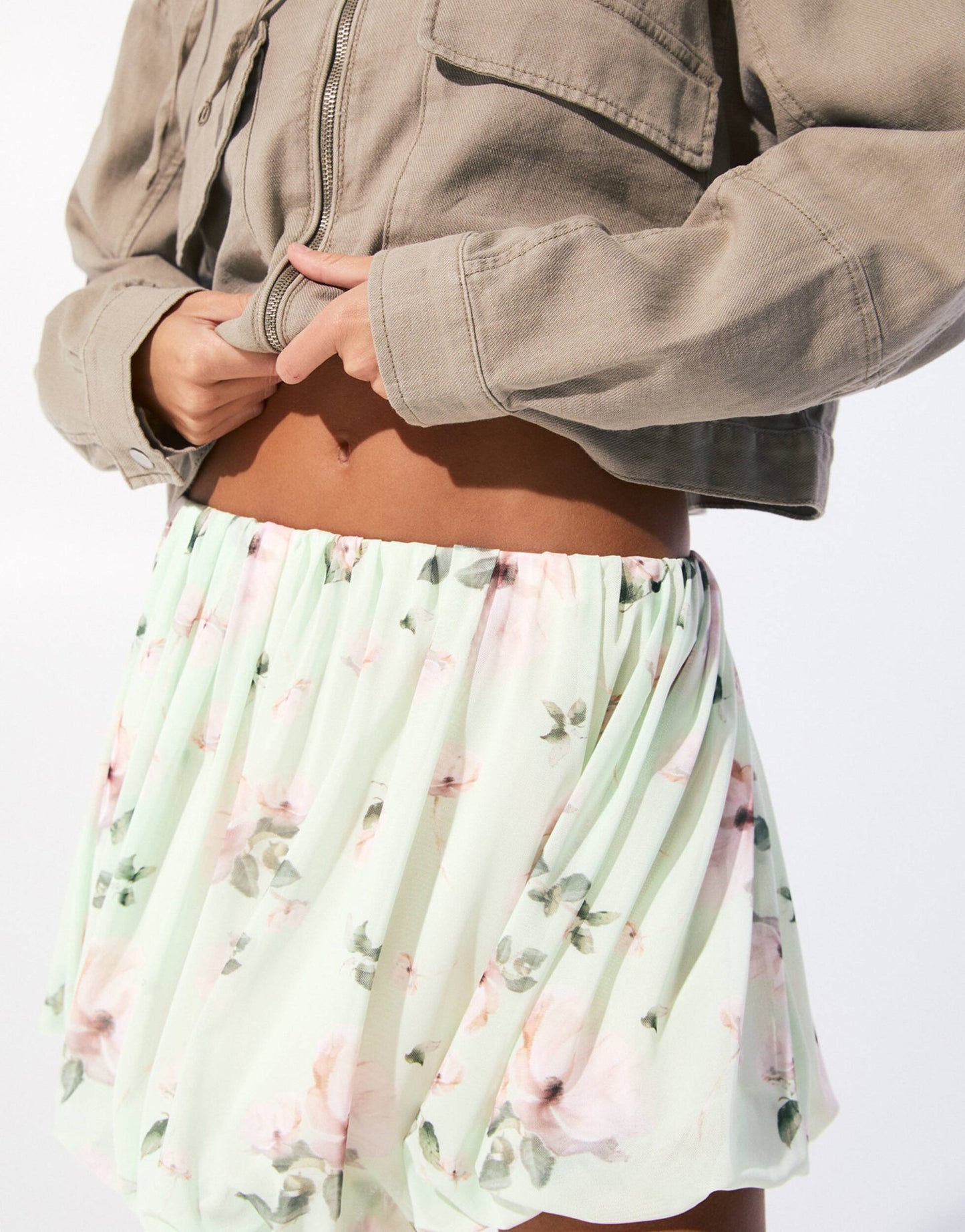 Pull&Bear floral mesh balloon mini skirt in mint - ASOS Sample Sale
