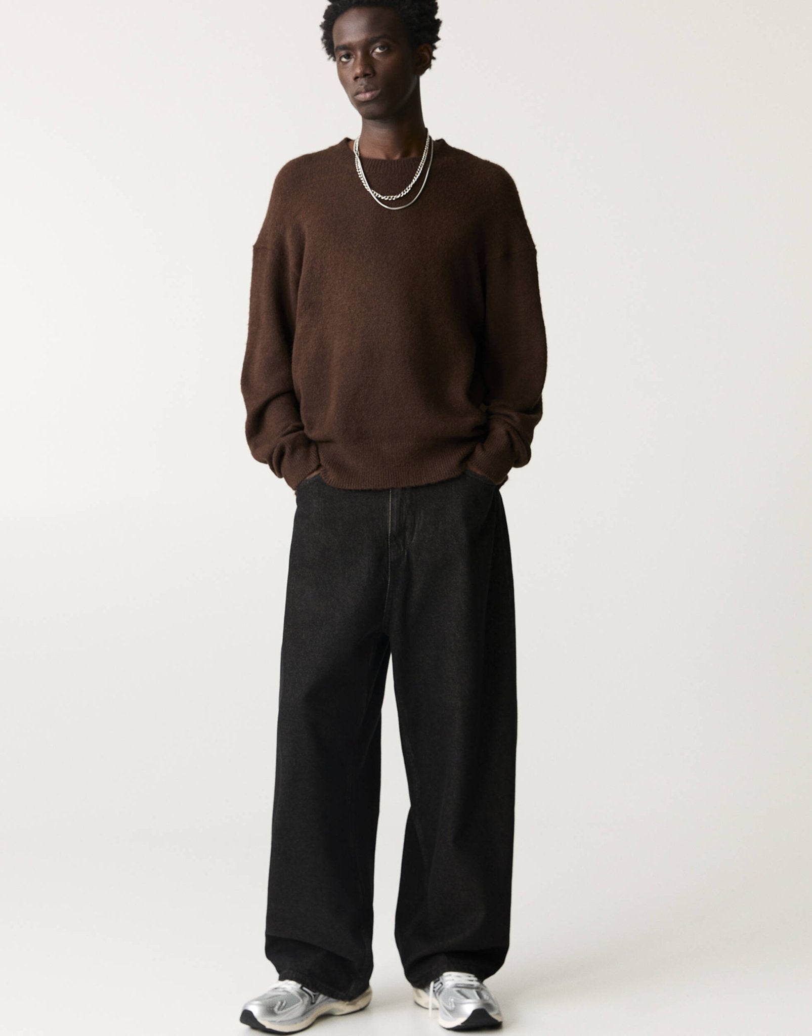 Pull&Bear fluffy knitted jumper in chocolate - ASOS Sample Sale