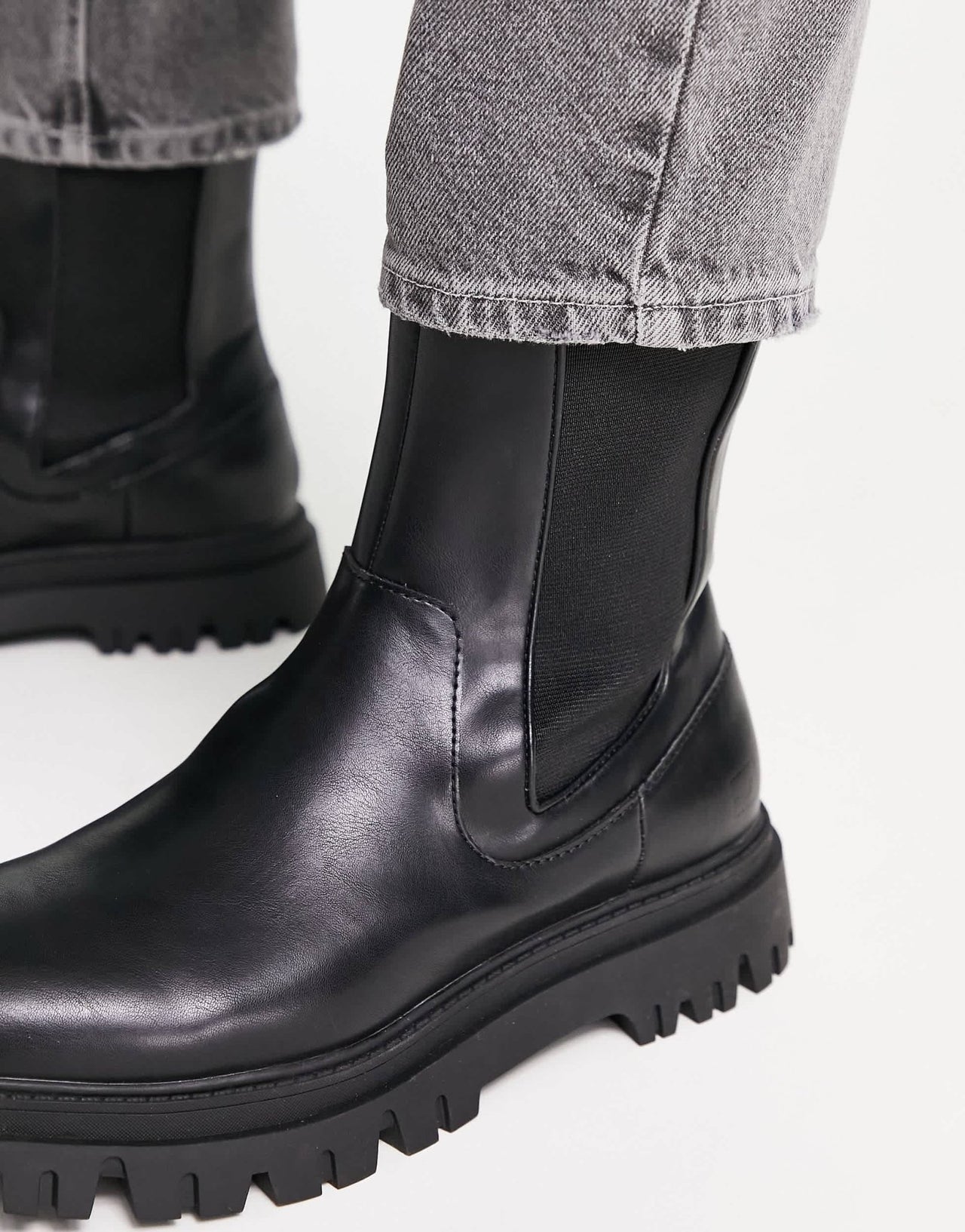 Pull&Bear high chunky tech boots in black - ASOS Sample Sale