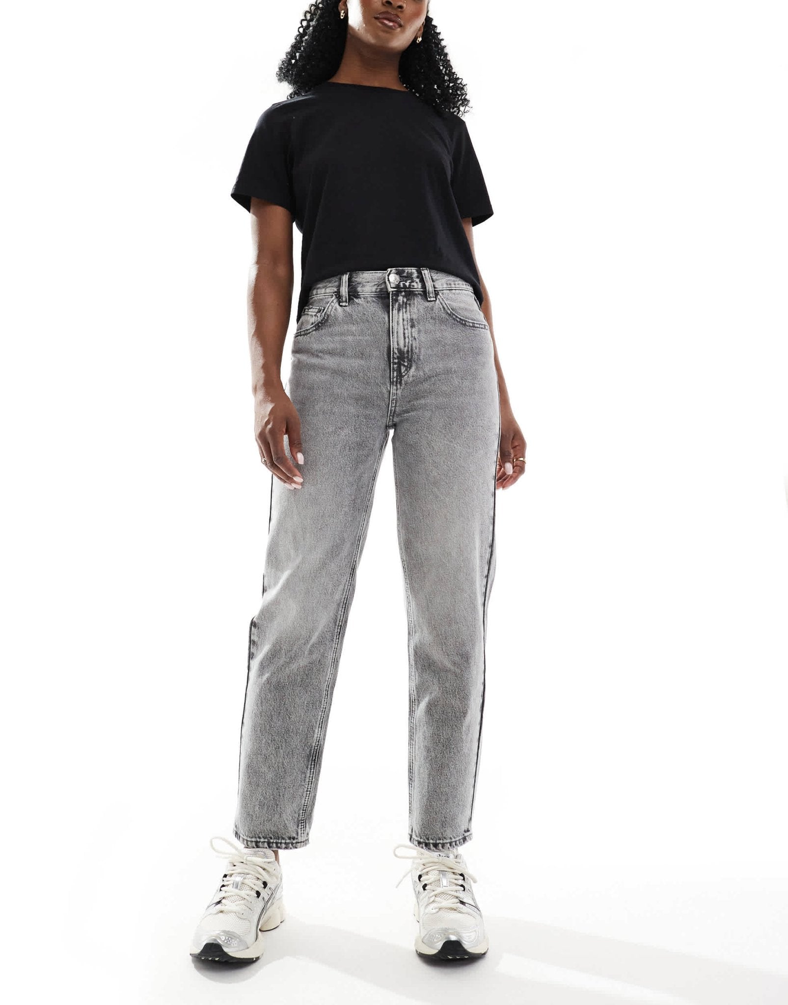 Pull&Bear high rise mom jean in washed grey - ASOS Sample Sale