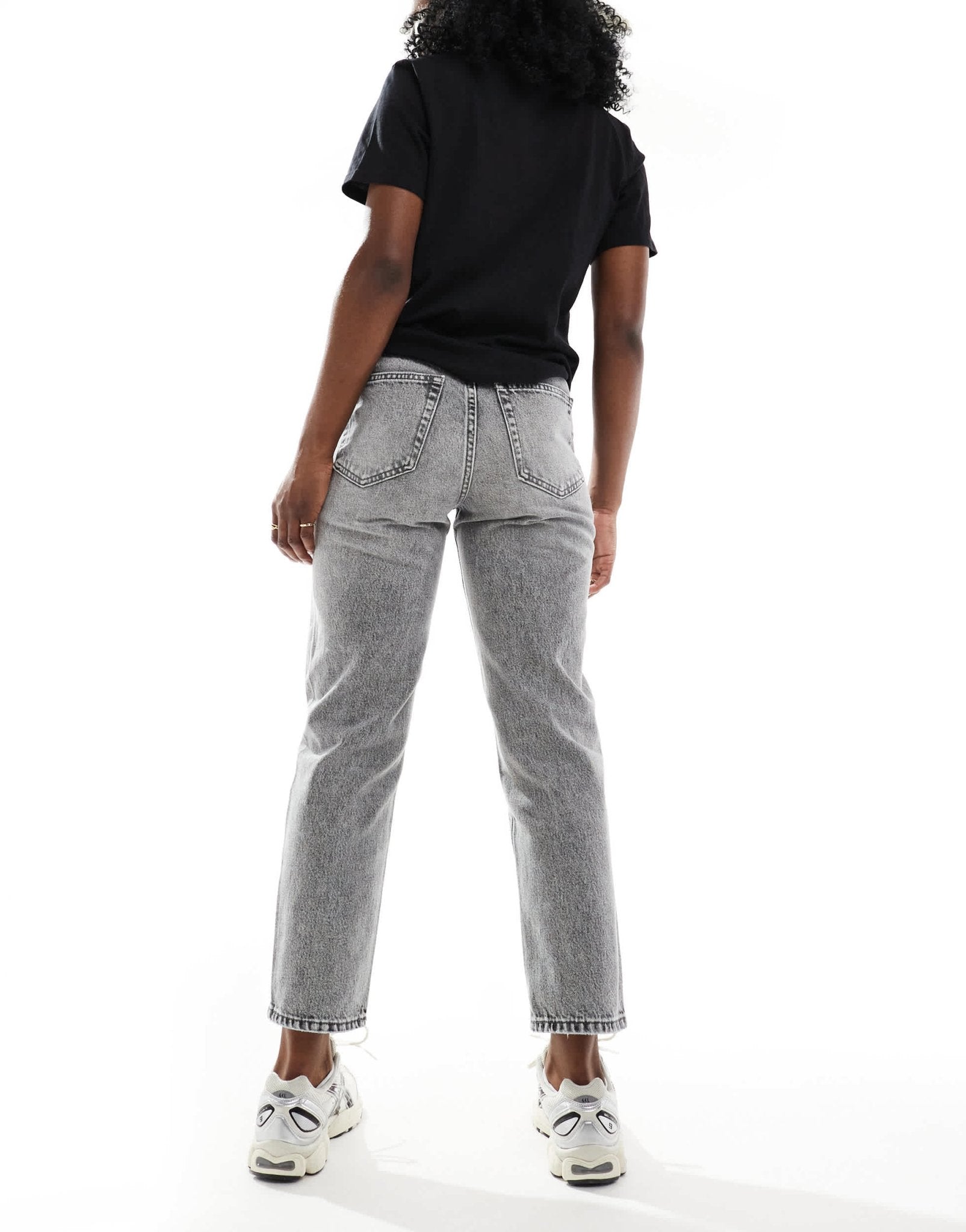 Pull&Bear high rise mom jean in washed grey - ASOS Sample Sale