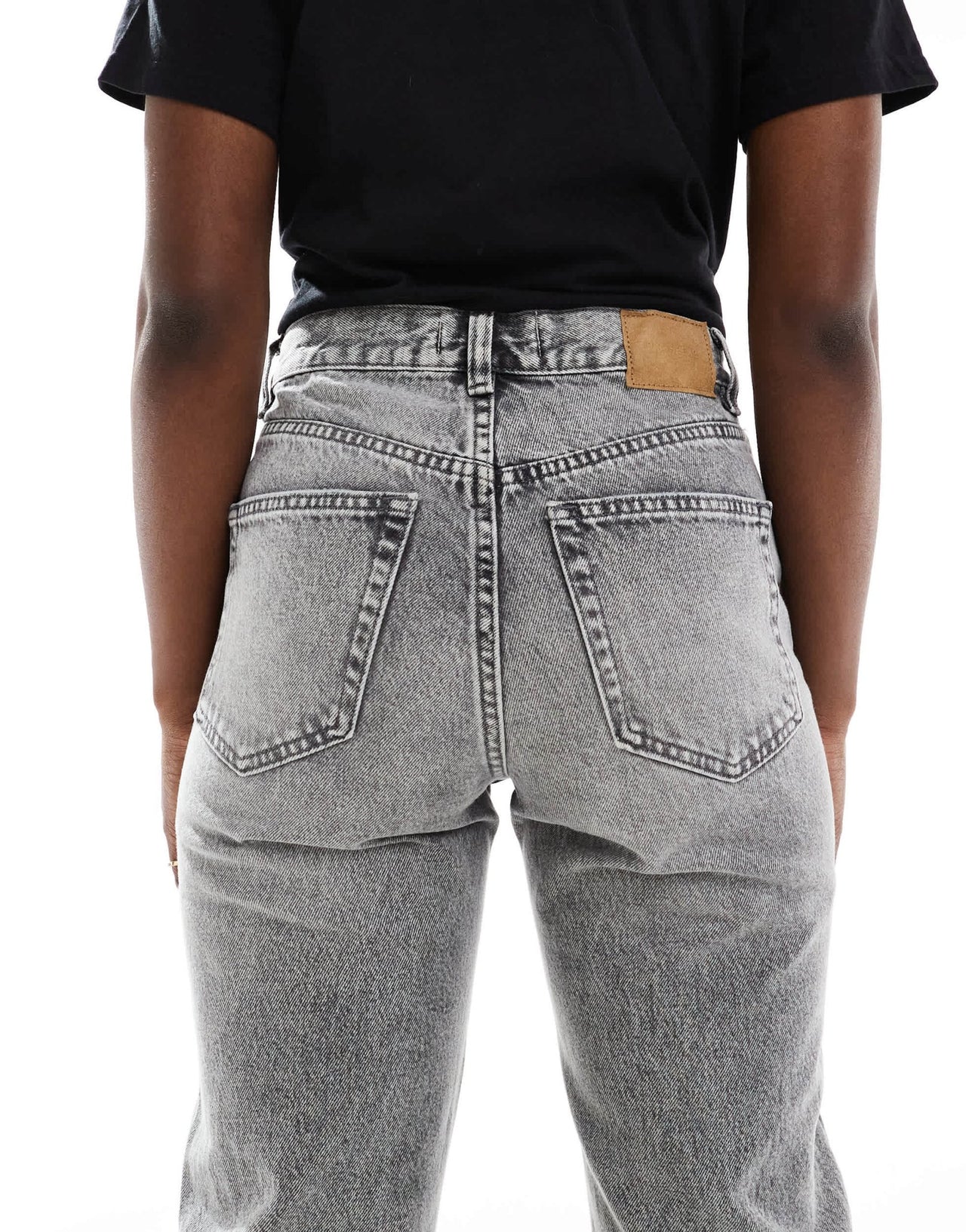 Pull&Bear high rise mom jean in washed grey - ASOS Sample Sale