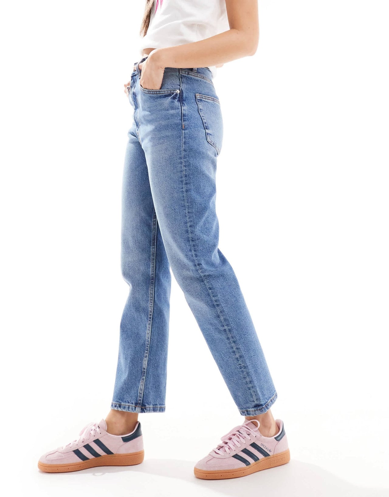 Pull&Bear high rise straight leg comfort jean in medium blue - ASOS Sample Sale