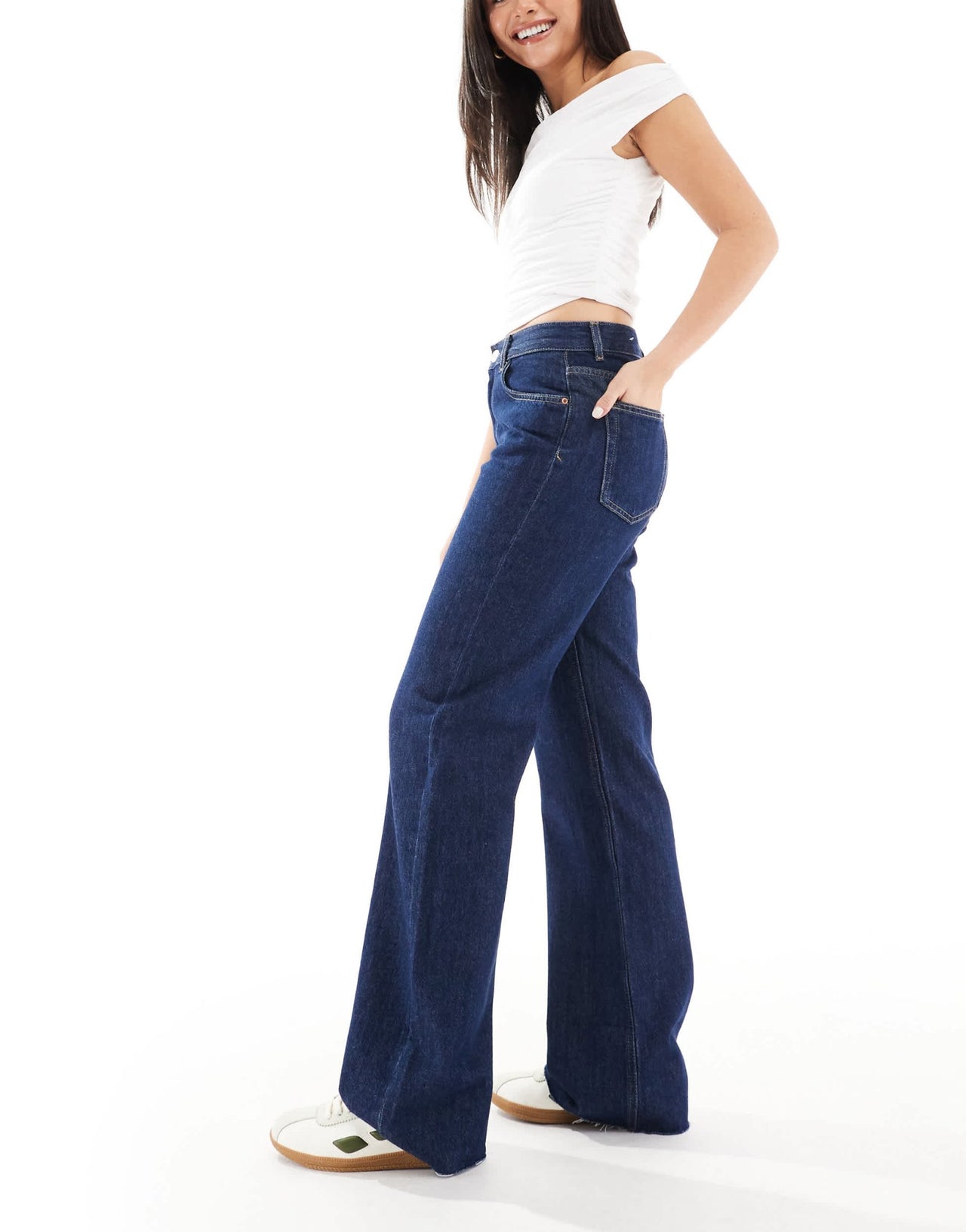 Pull&Bear high rise straight leg jean in dark blue rinse - ASOS Sample Sale