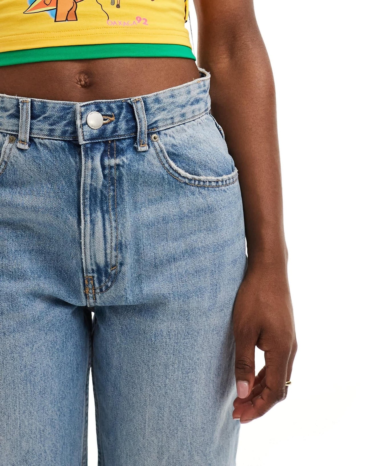 Pull&Bear high rise straight leg jean in medium blue - ASOS Sample Sale