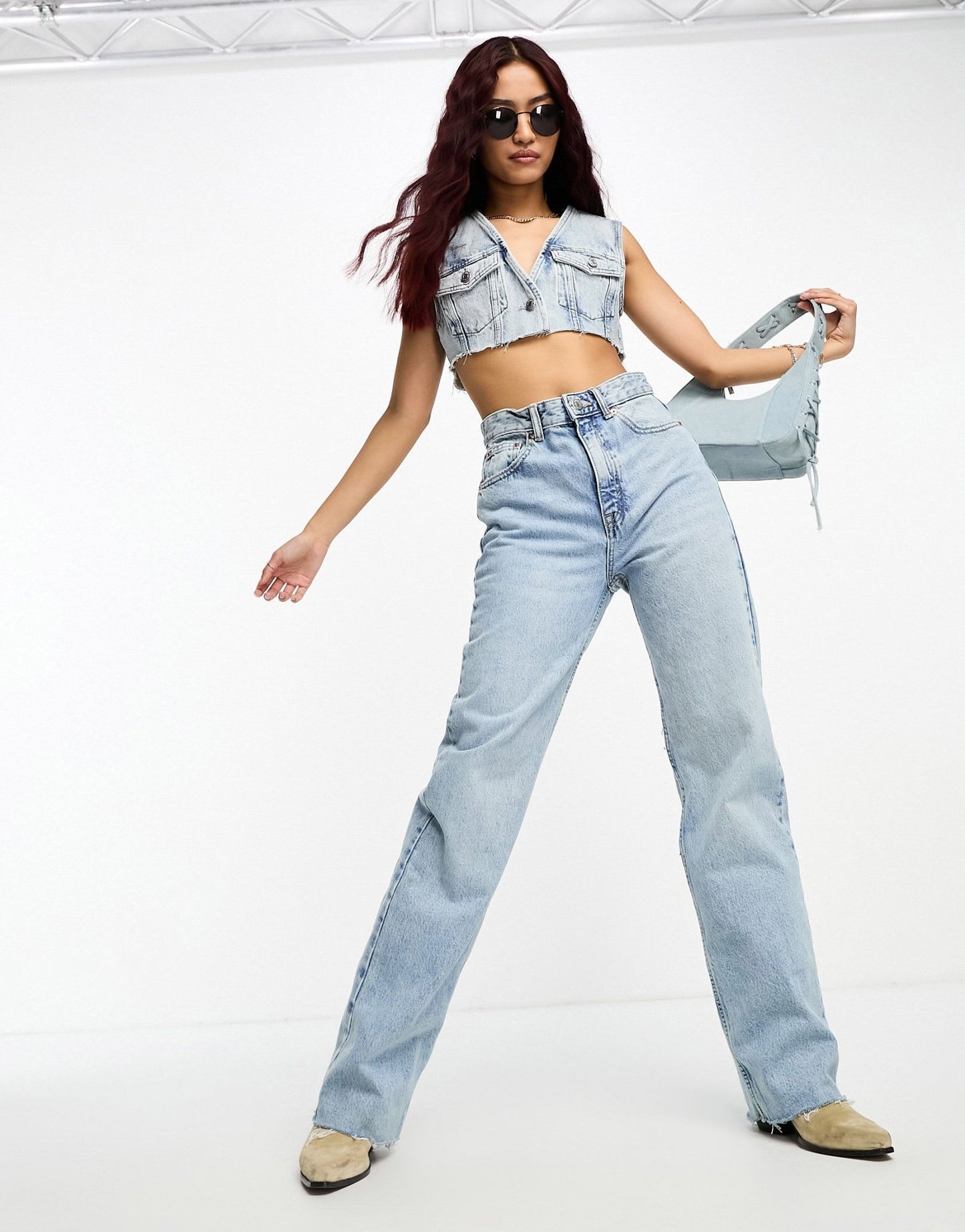 Pull&Bear high rise straight leg jean in medium blue - ASOS Sample Sale