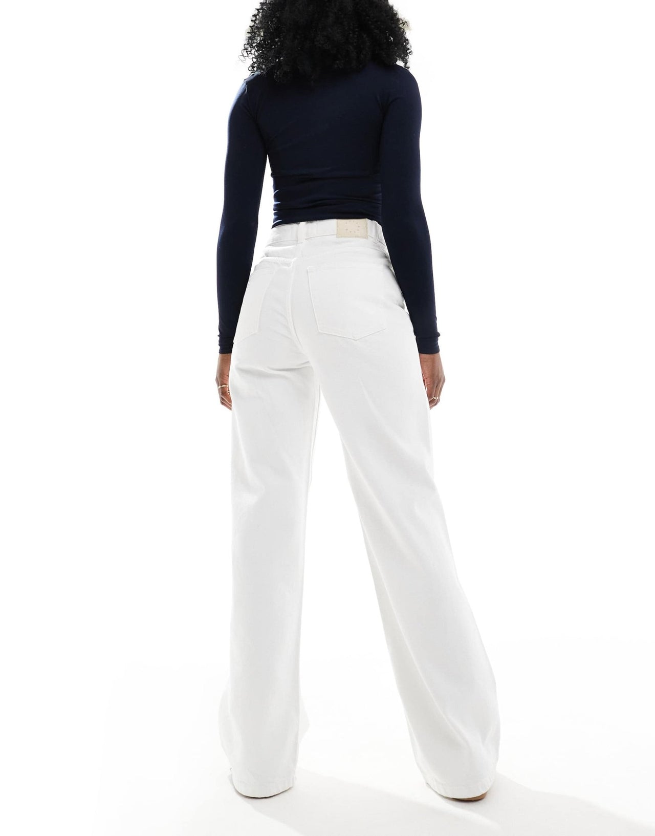 Pull&Bear high rise wide leg jean in white - ASOS Sample Sale