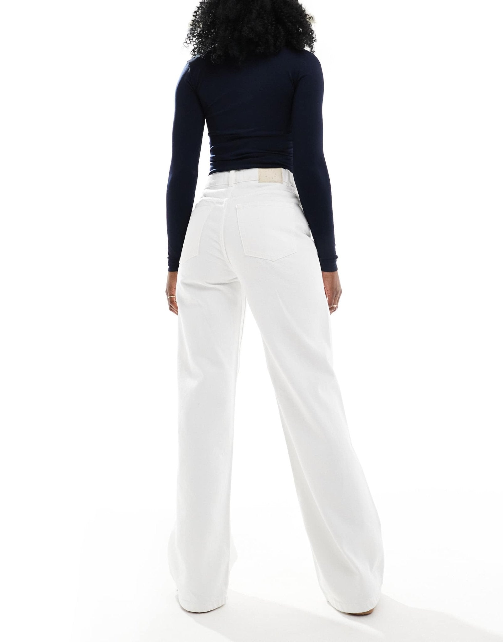 Pull&Bear high rise wide leg jean in white - ASOS Sample Sale
