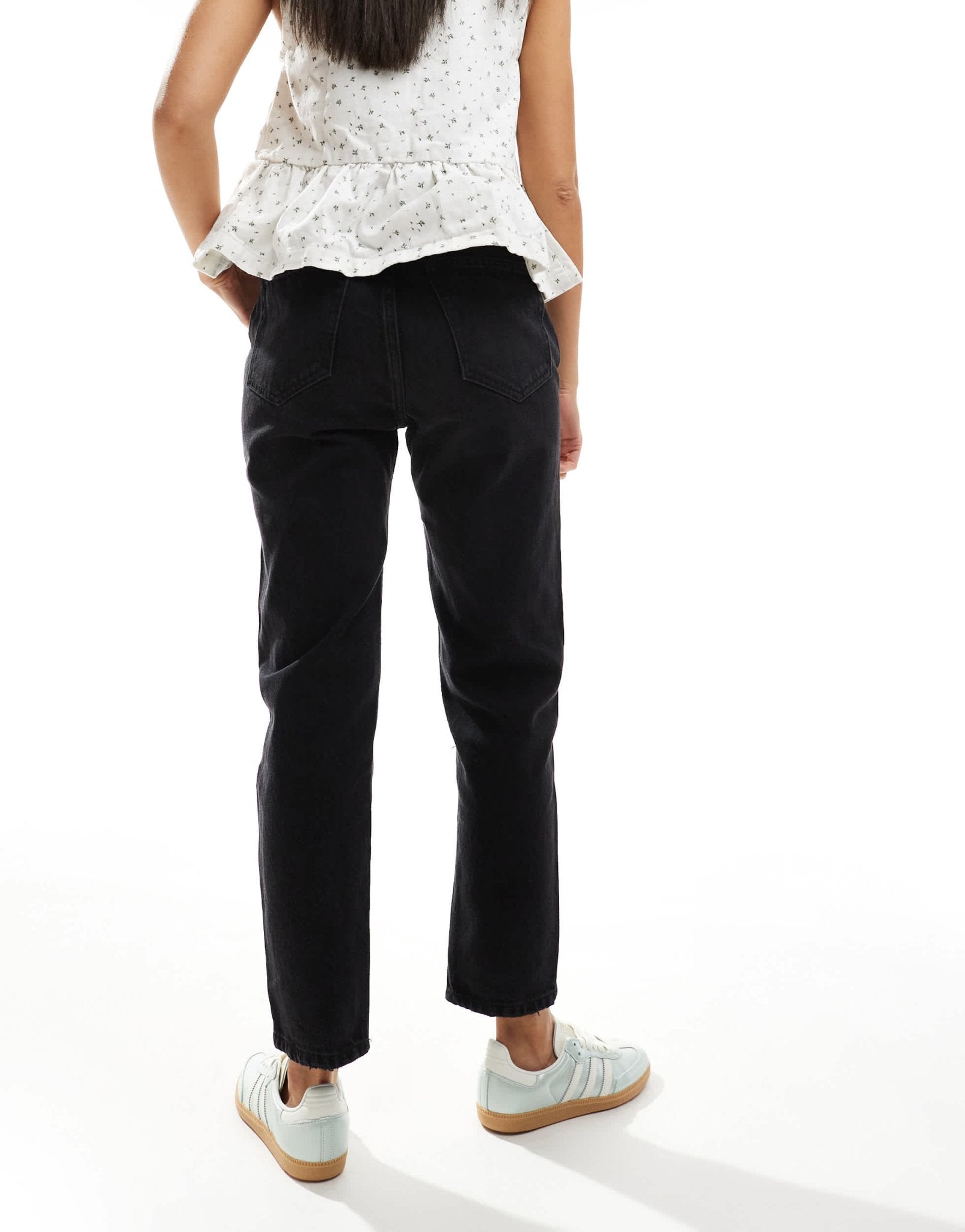 Pull&Bear high waisted mom jean in black - ASOS Sample Sale
