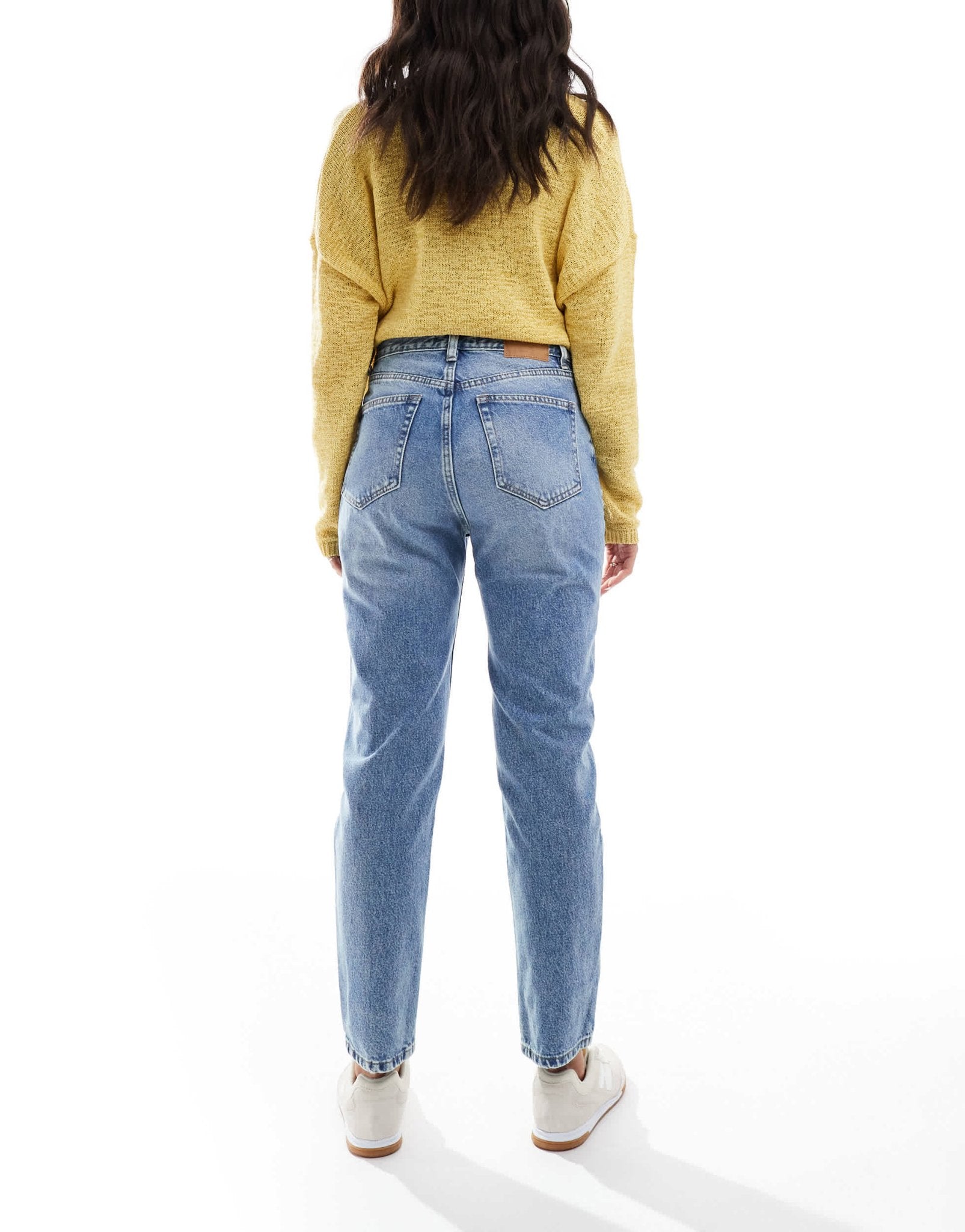 Pull&Bear high waisted mom jean in blue - ASOS Sample Sale