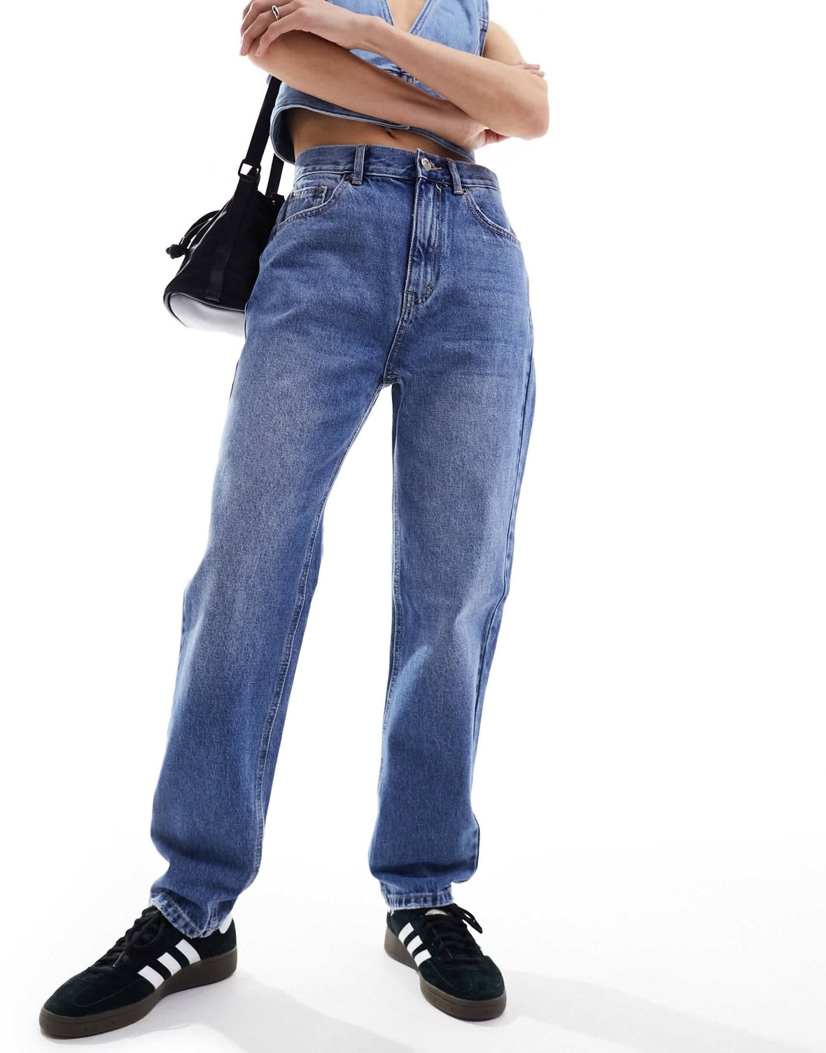 Pull&Bear high waisted mom jean in dark blue - ASOS Sample Sale