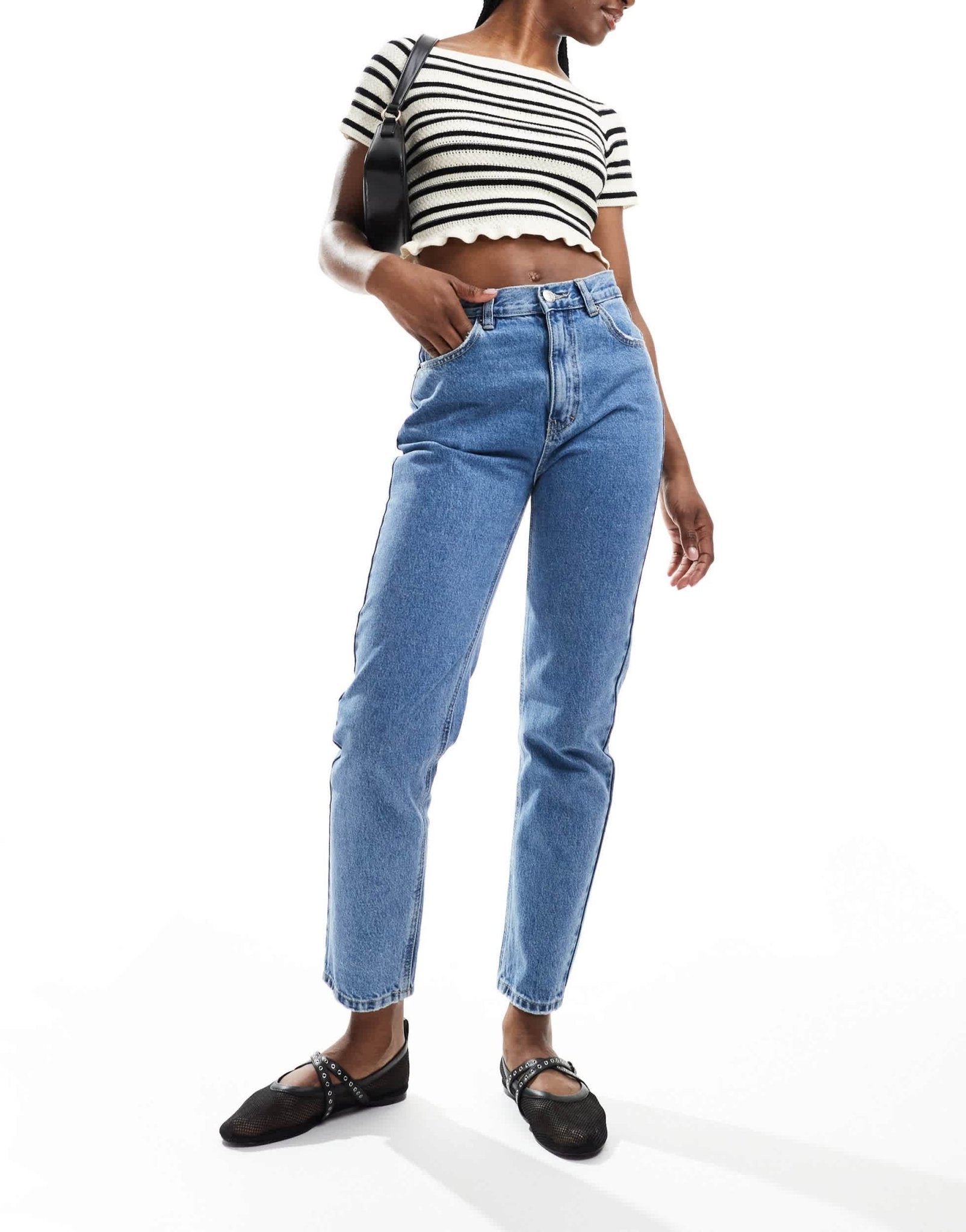 Pull&Bear high waisted mom jean in medium blue - ASOS Sample Sale