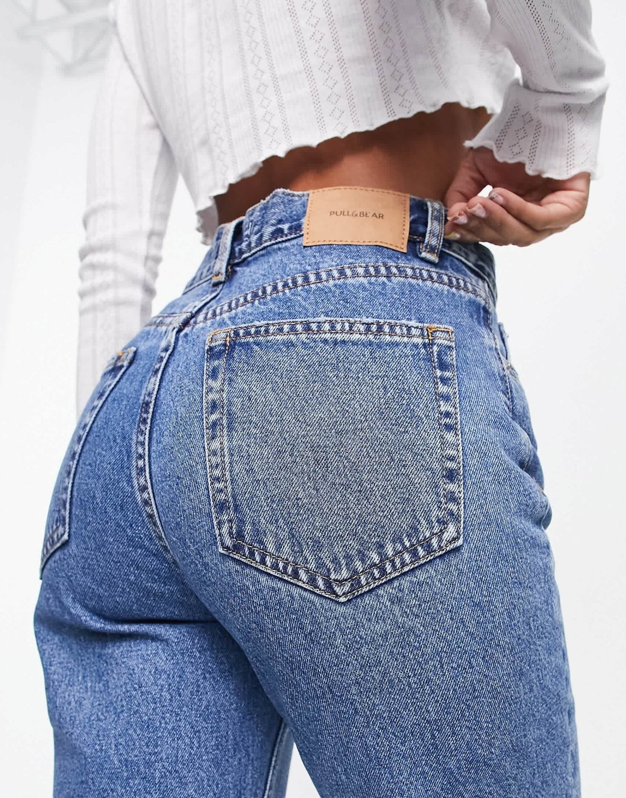 Pull&Bear high waisted mom jean in medium blue - ASOS Sample Sale