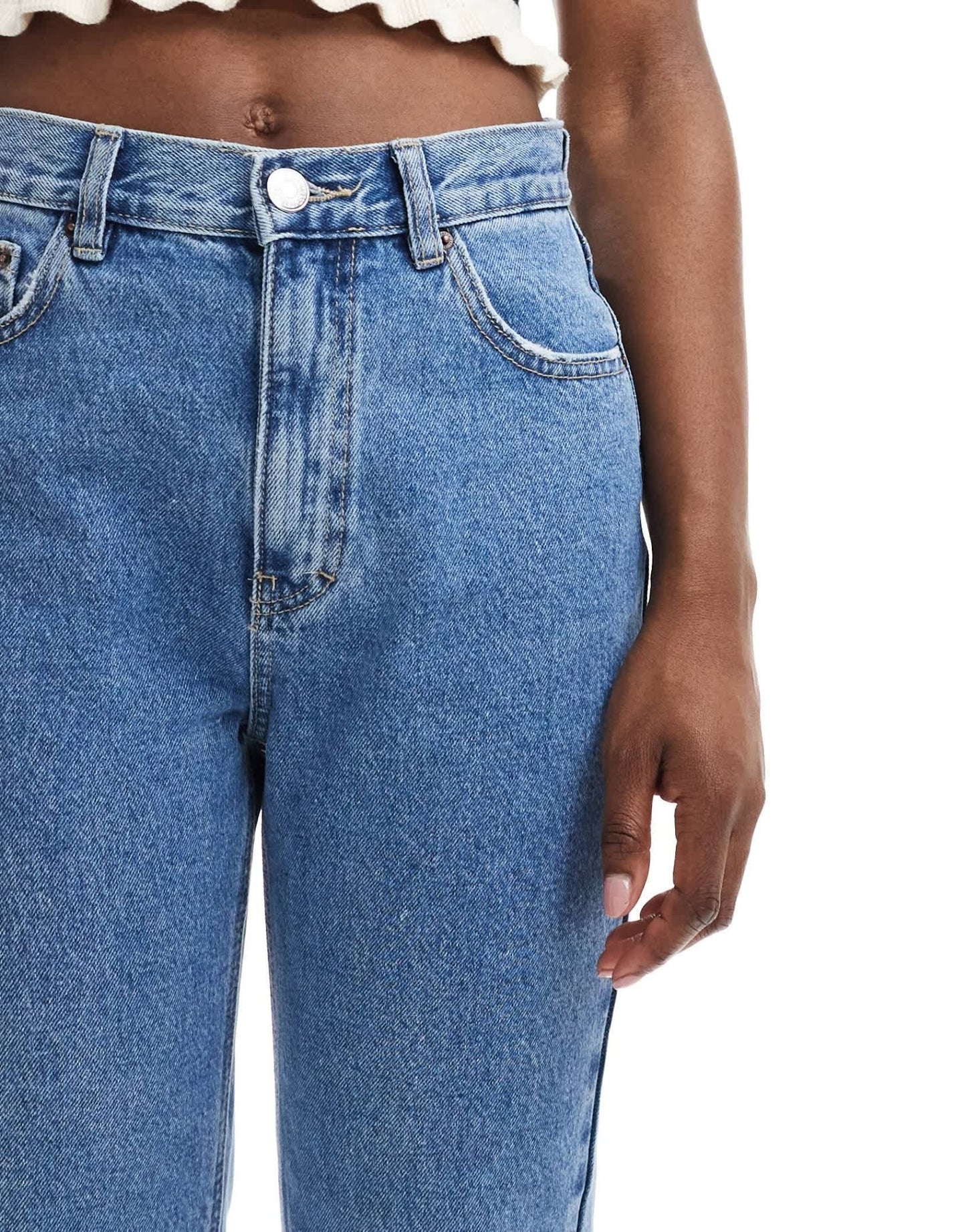 Pull&Bear high waisted mom jean in medium blue - ASOS Sample Sale