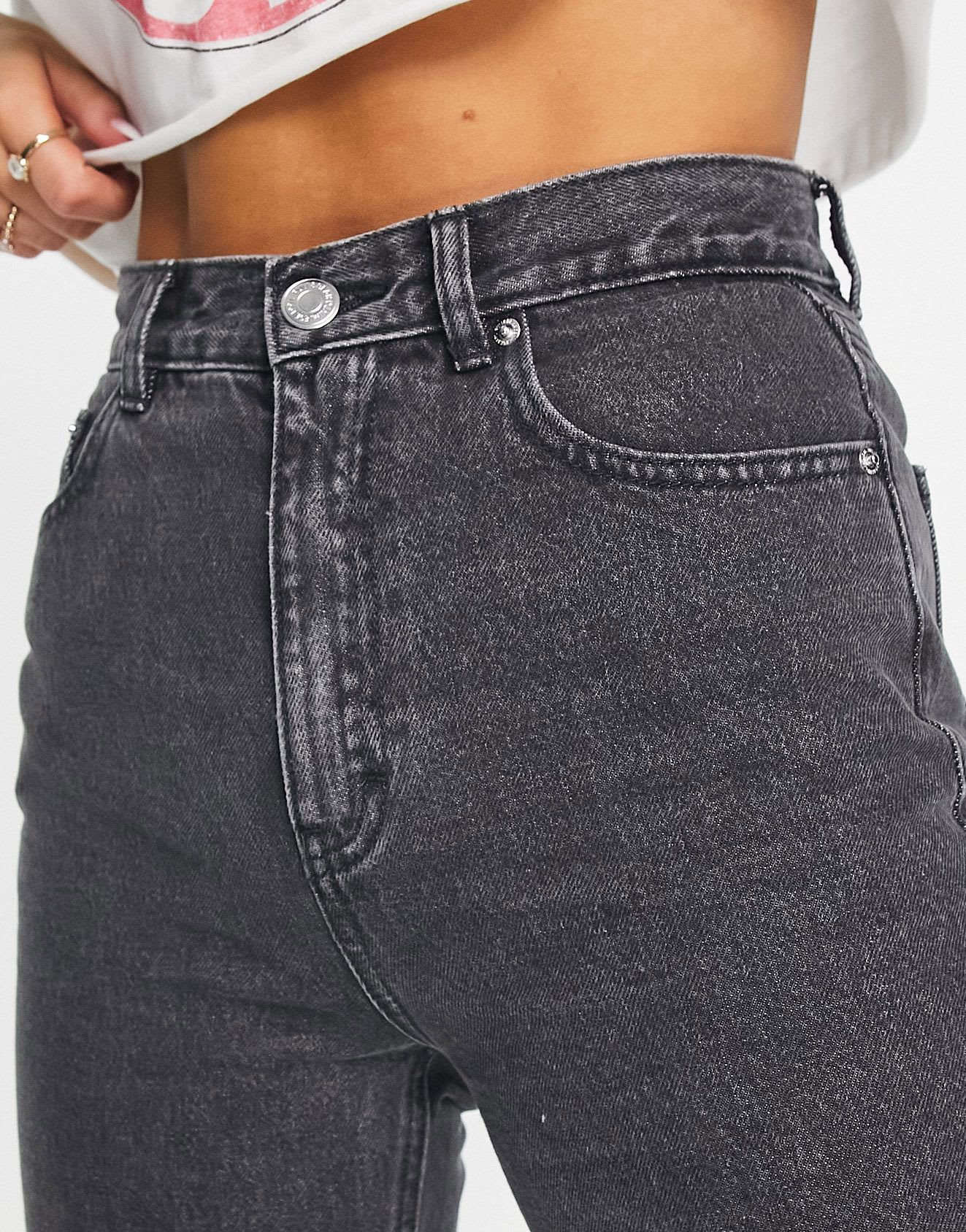 Pull&Bear high waisted mom jean in washed grey - ASOS Sample Sale