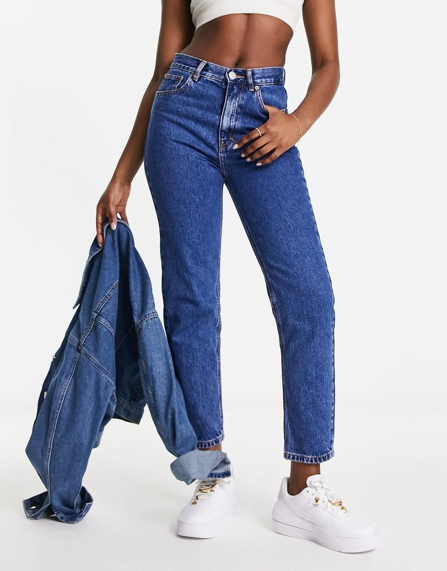 Pull&Bear high waisted mom jeans in dark blue - ASOS Sample Sale