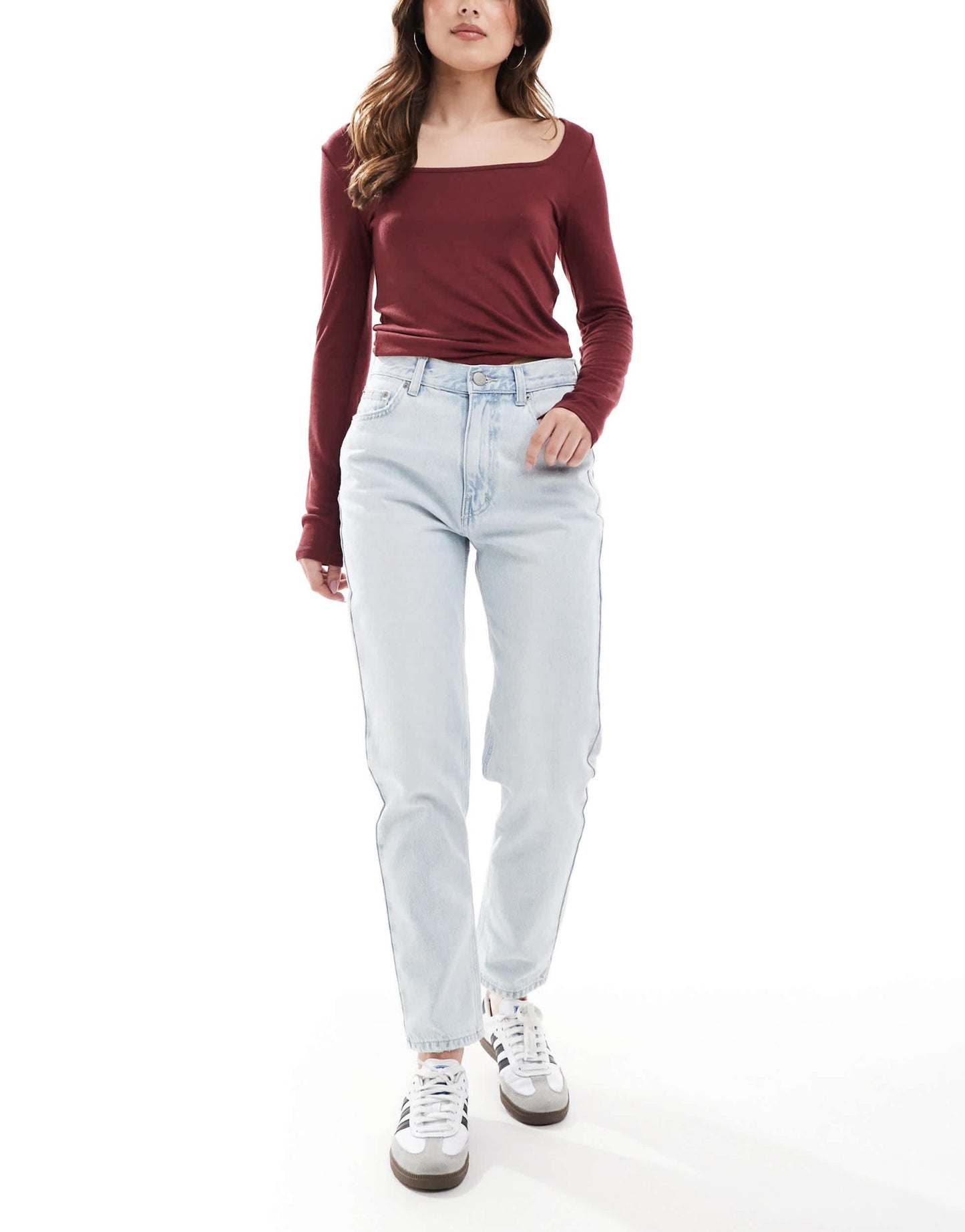 Pull&Bear high waisted mom jeans in light blue - ASOS Sample Sale