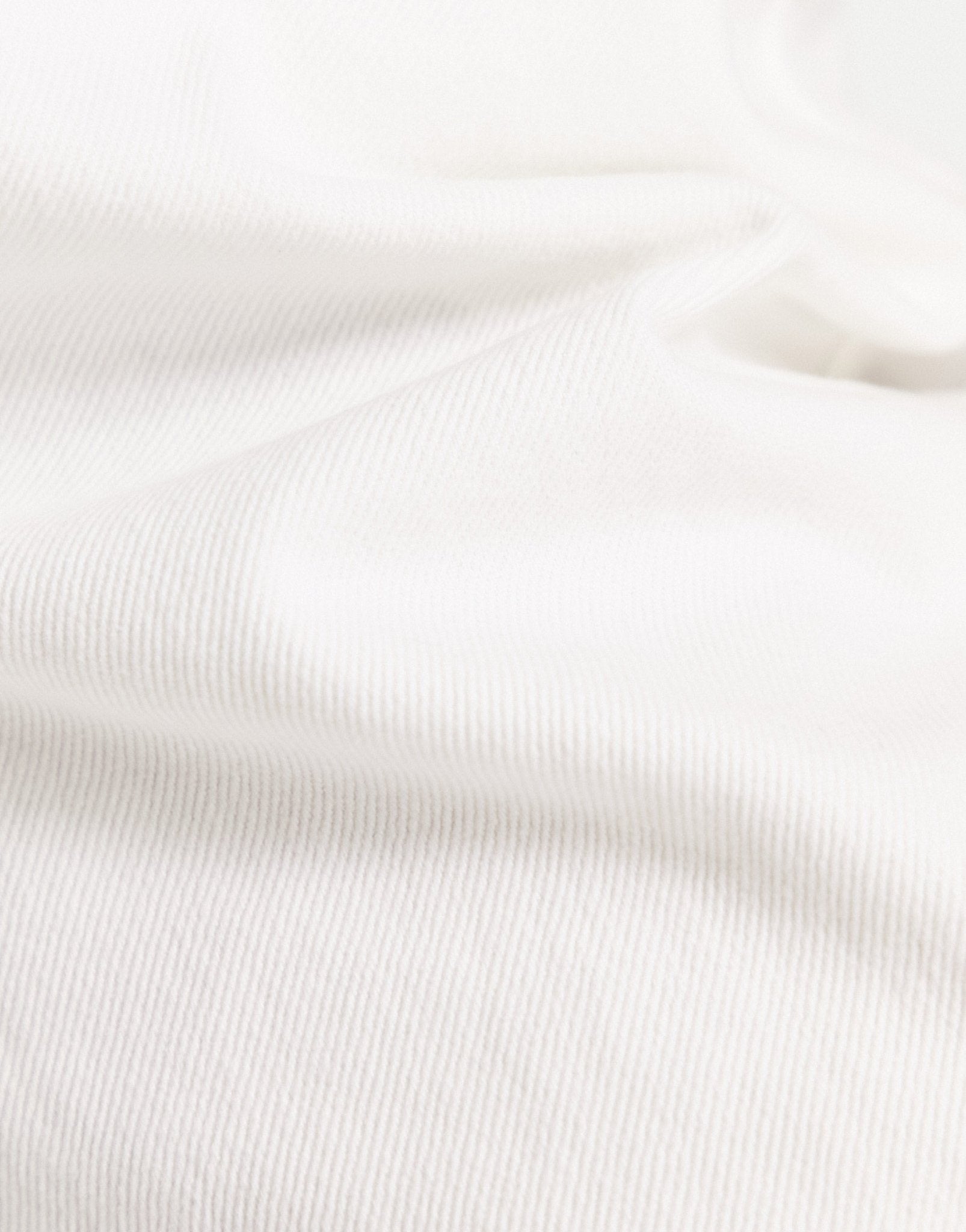 Pull&Bear high waisted mom jeans in white - ASOS Sample Sale