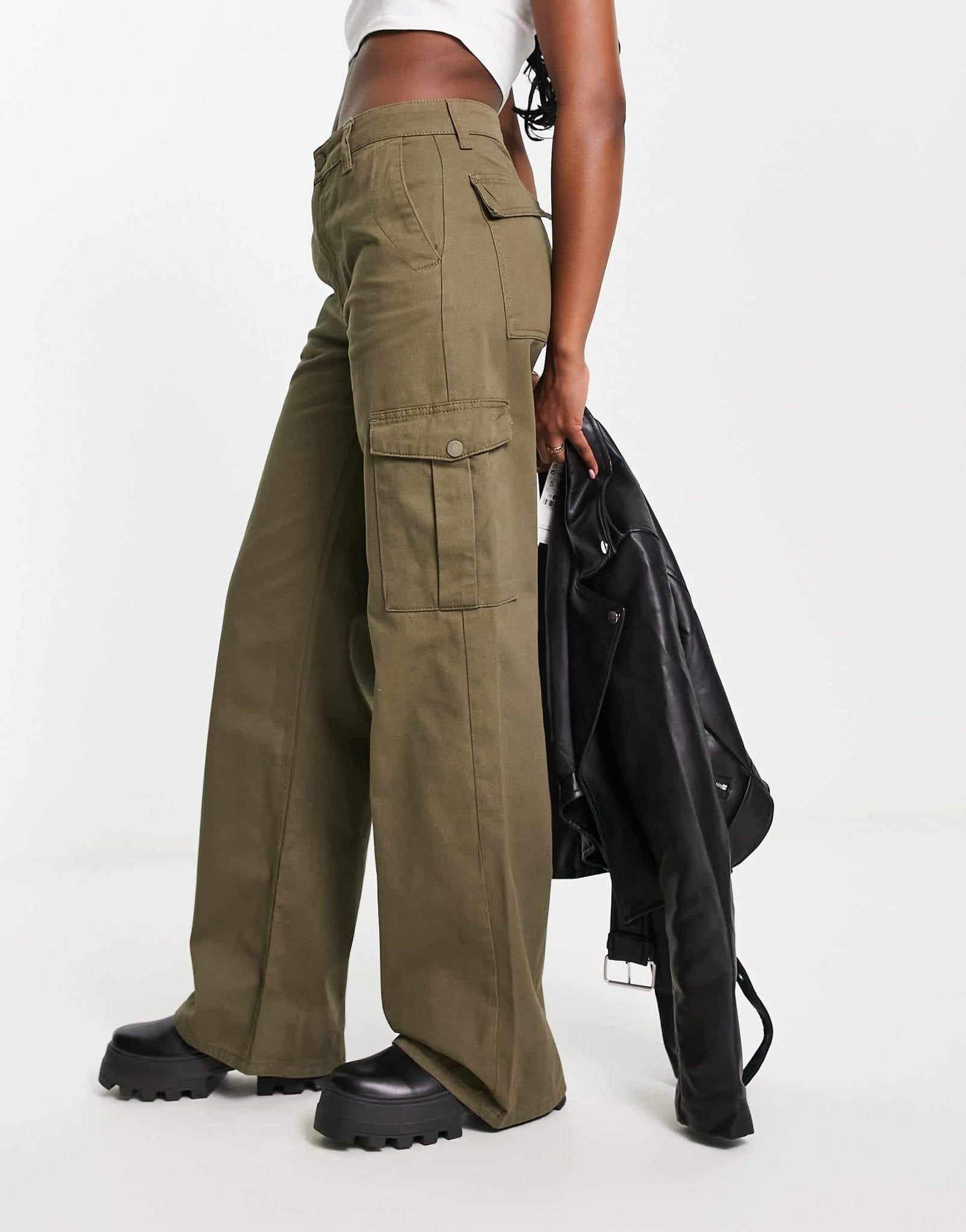 Pull&Bear high waisted wide leg cargo trousers in khaki - ASOS Sample Sale